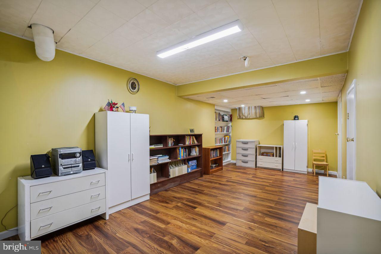 HUNTERS CREEK - Residential