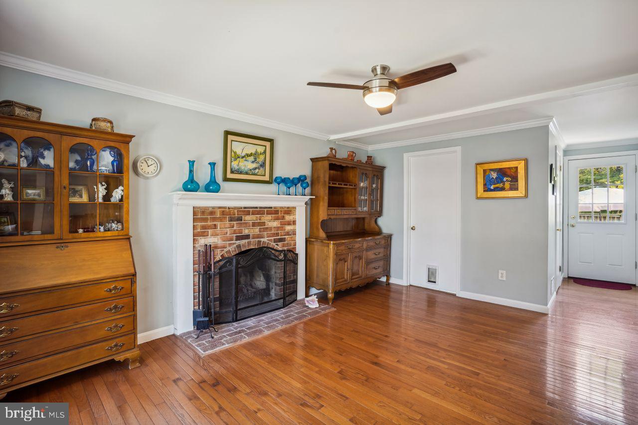 HUNTERS CREEK - Residential