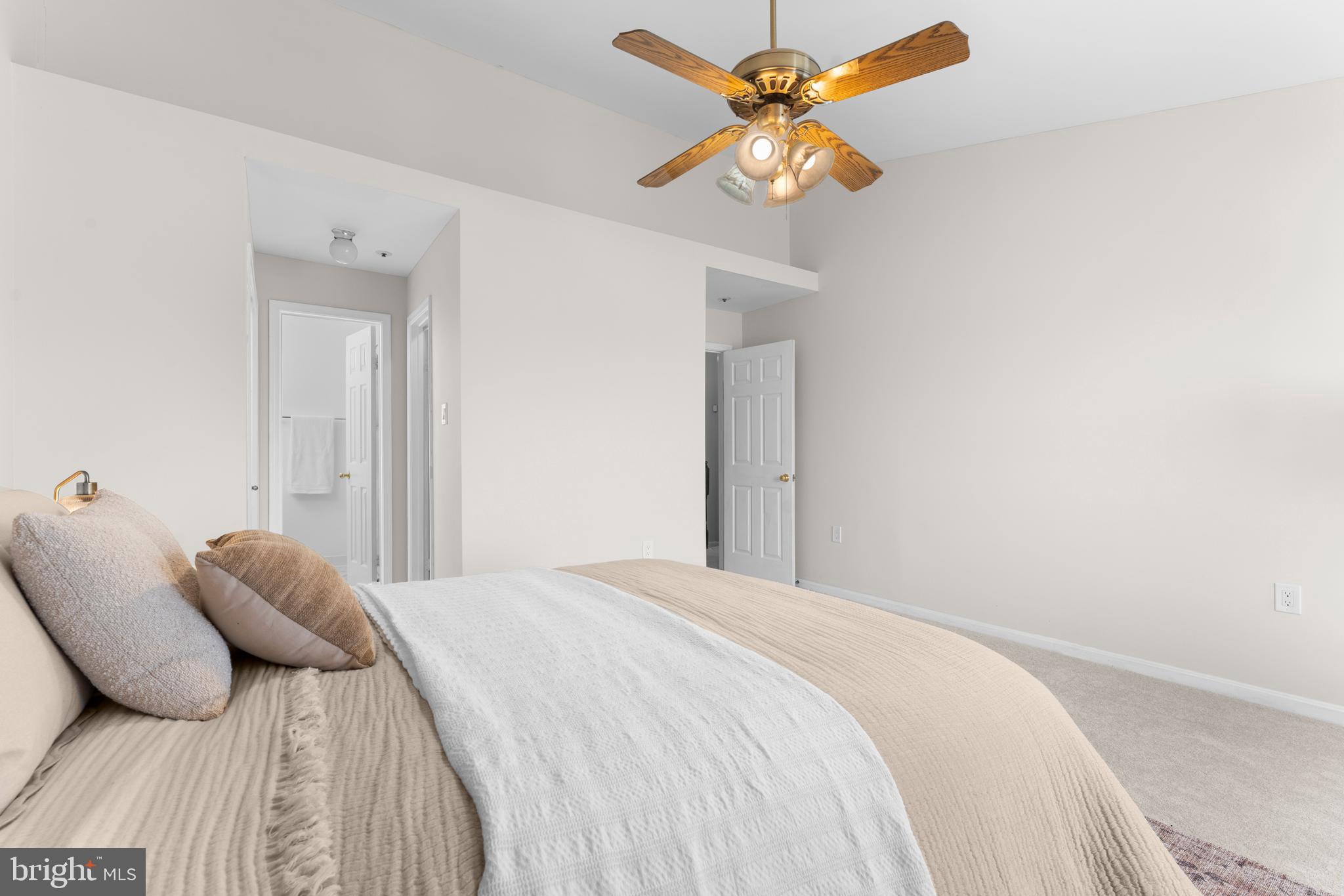 JACKSONS RIDGE CONDOS - Residential