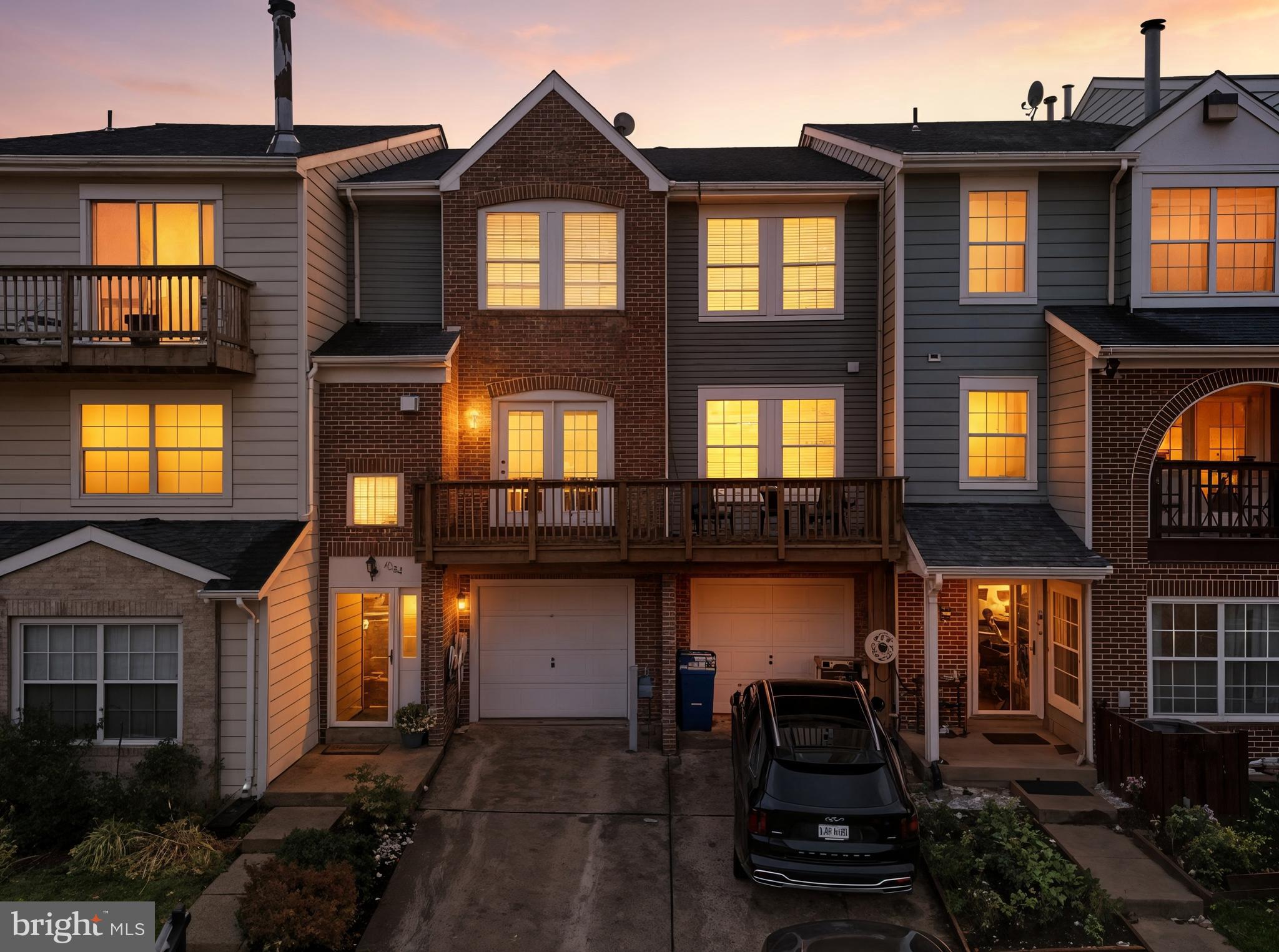 JACKSONS RIDGE CONDOS - Residential