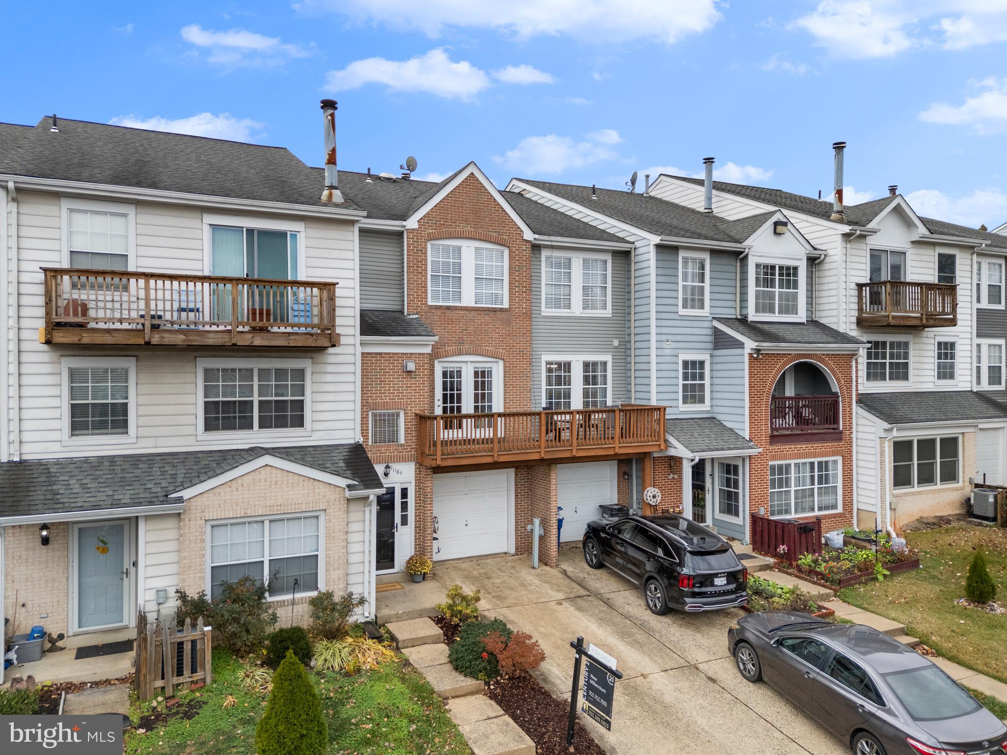 JACKSONS RIDGE CONDOS - Residential