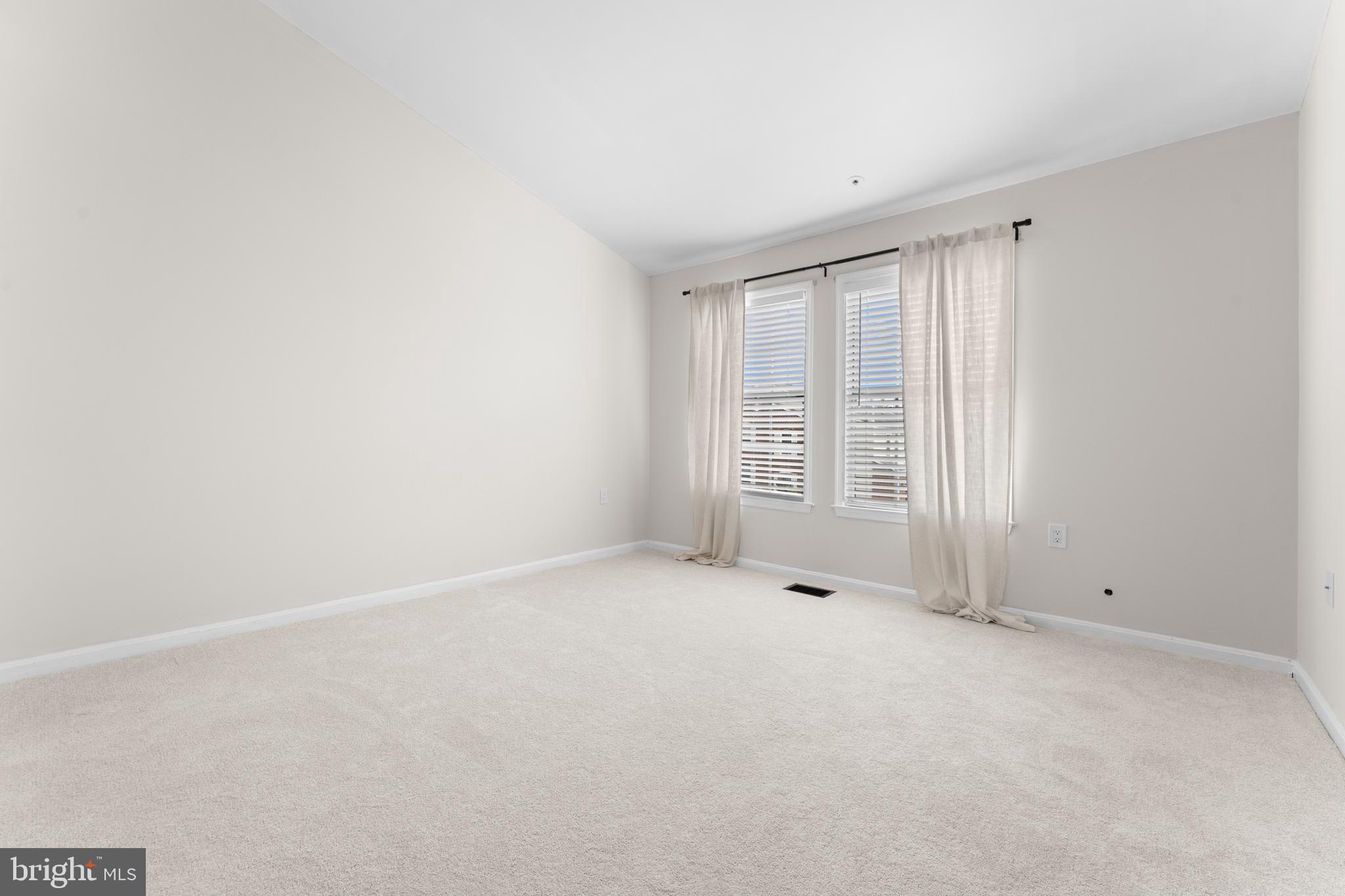 JACKSONS RIDGE CONDOS - Residential