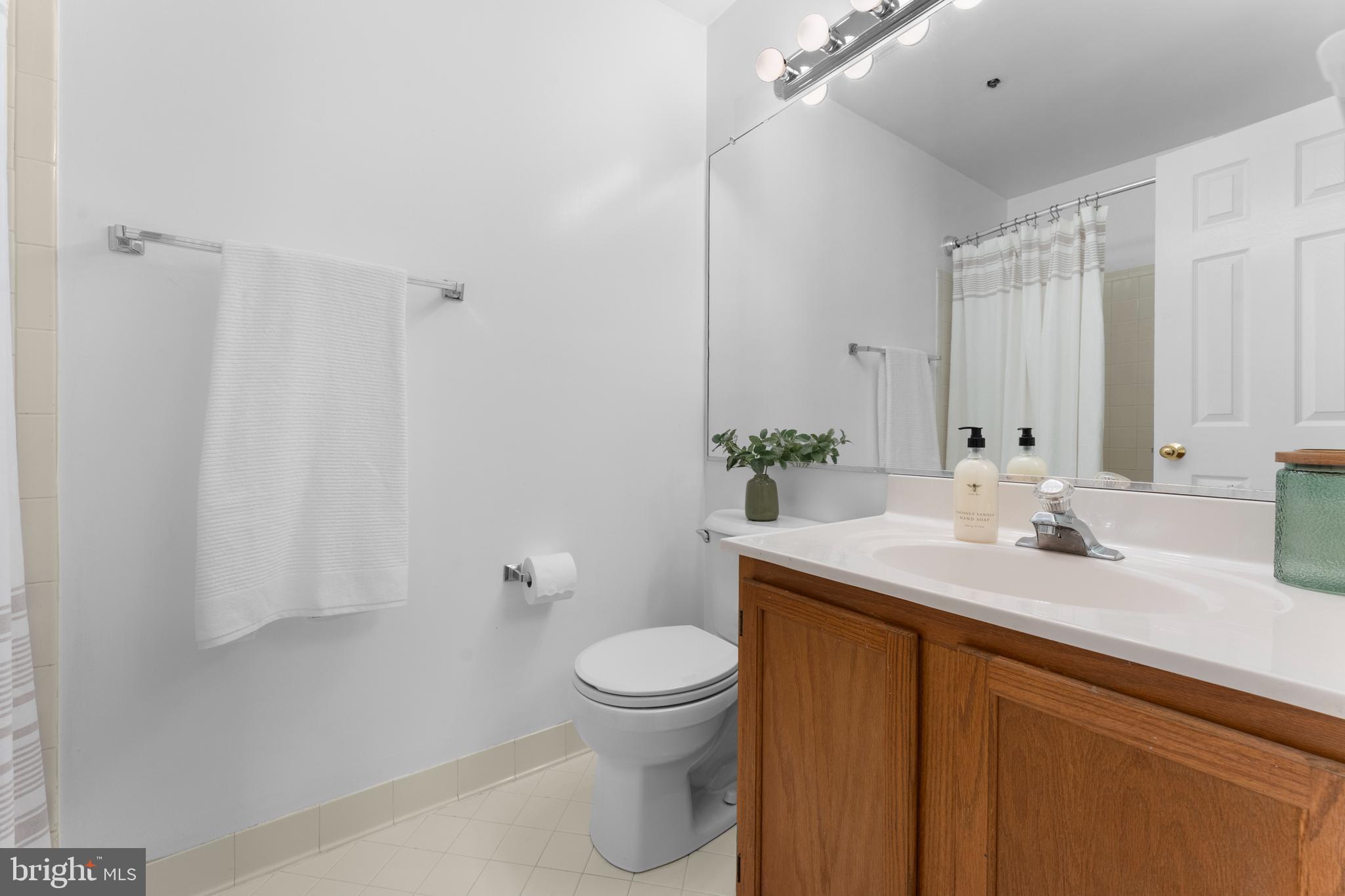 JACKSONS RIDGE CONDOS - Residential