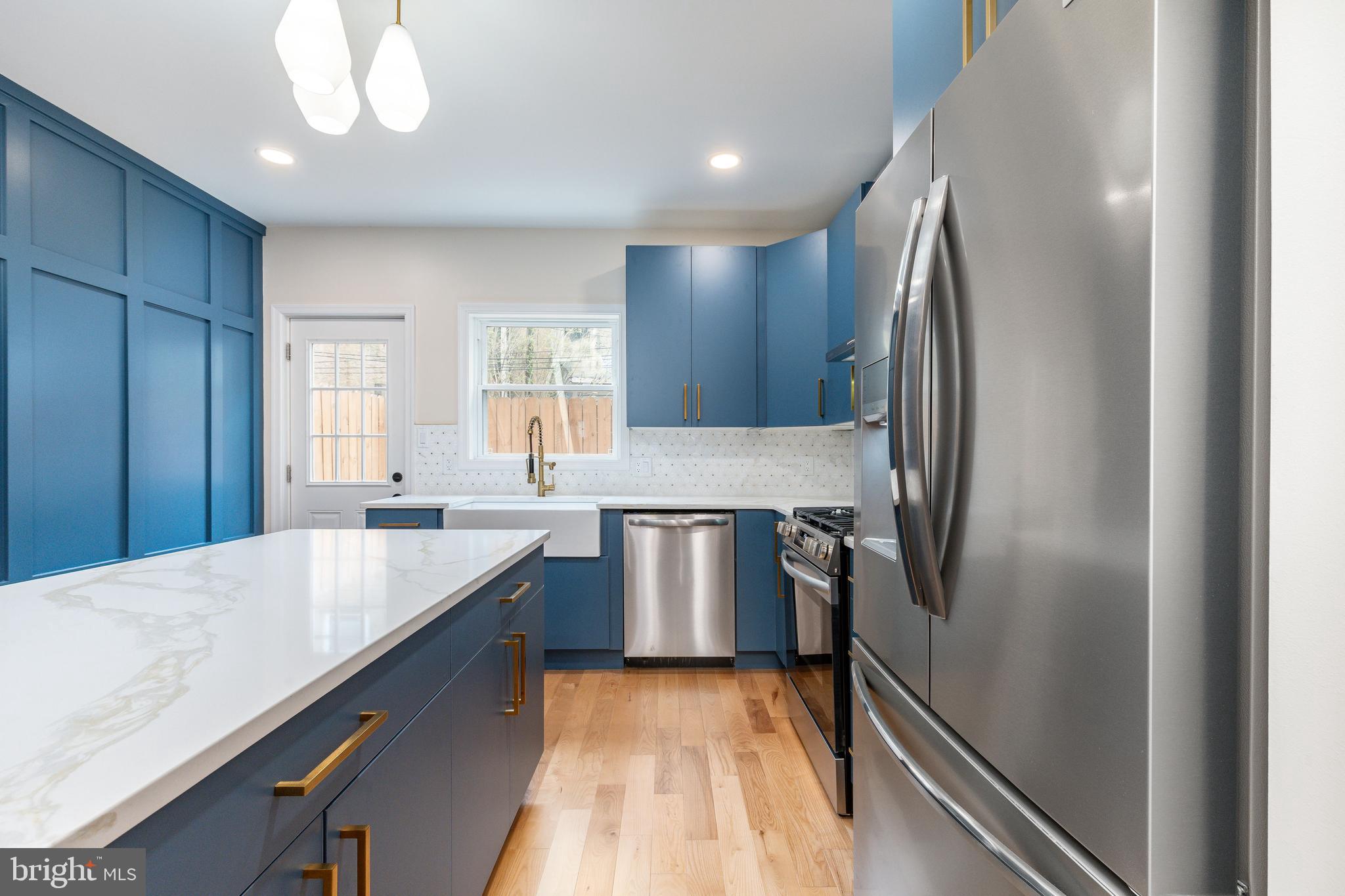 POINT BREEZE - Residential