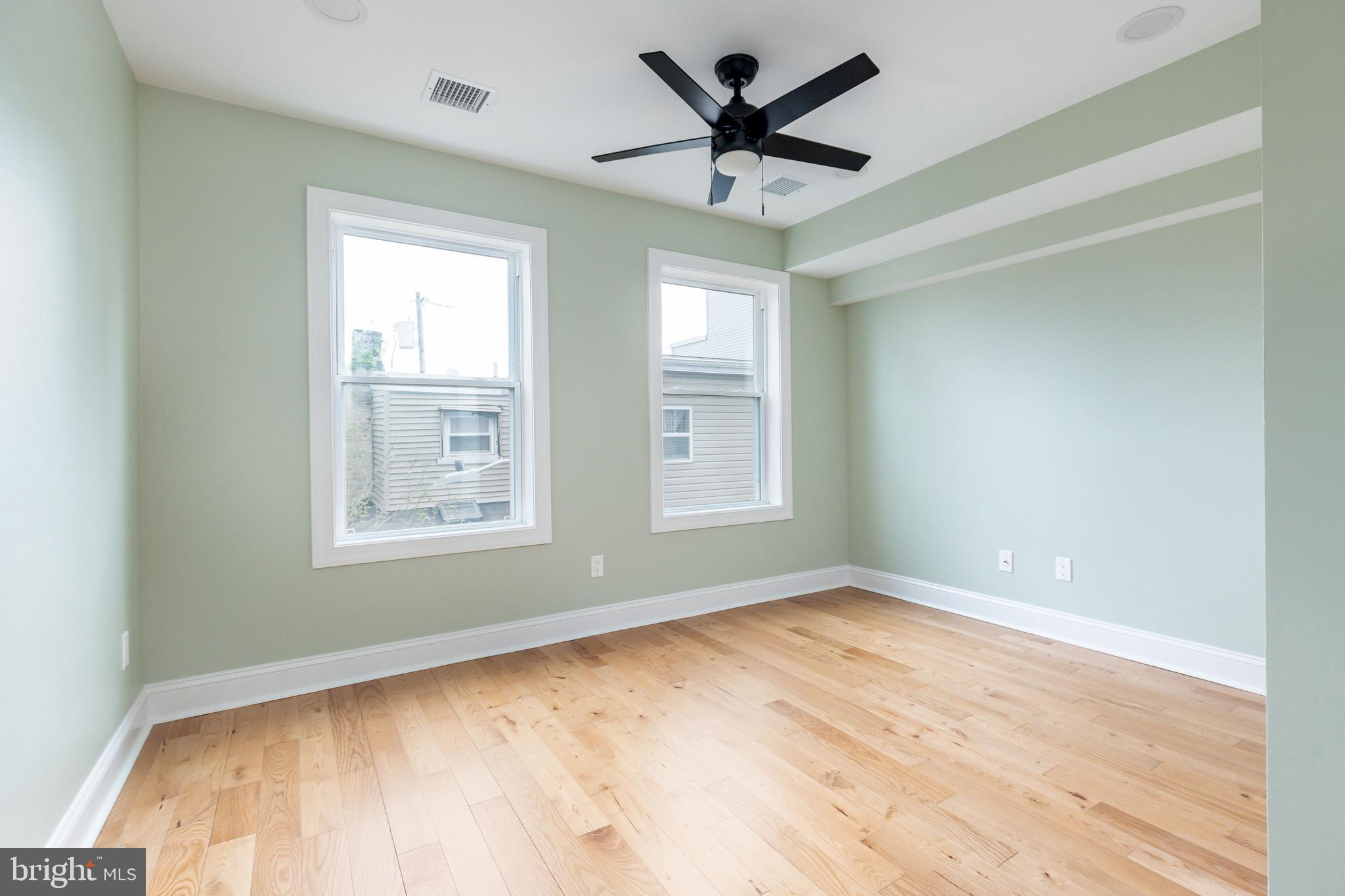 POINT BREEZE - Residential