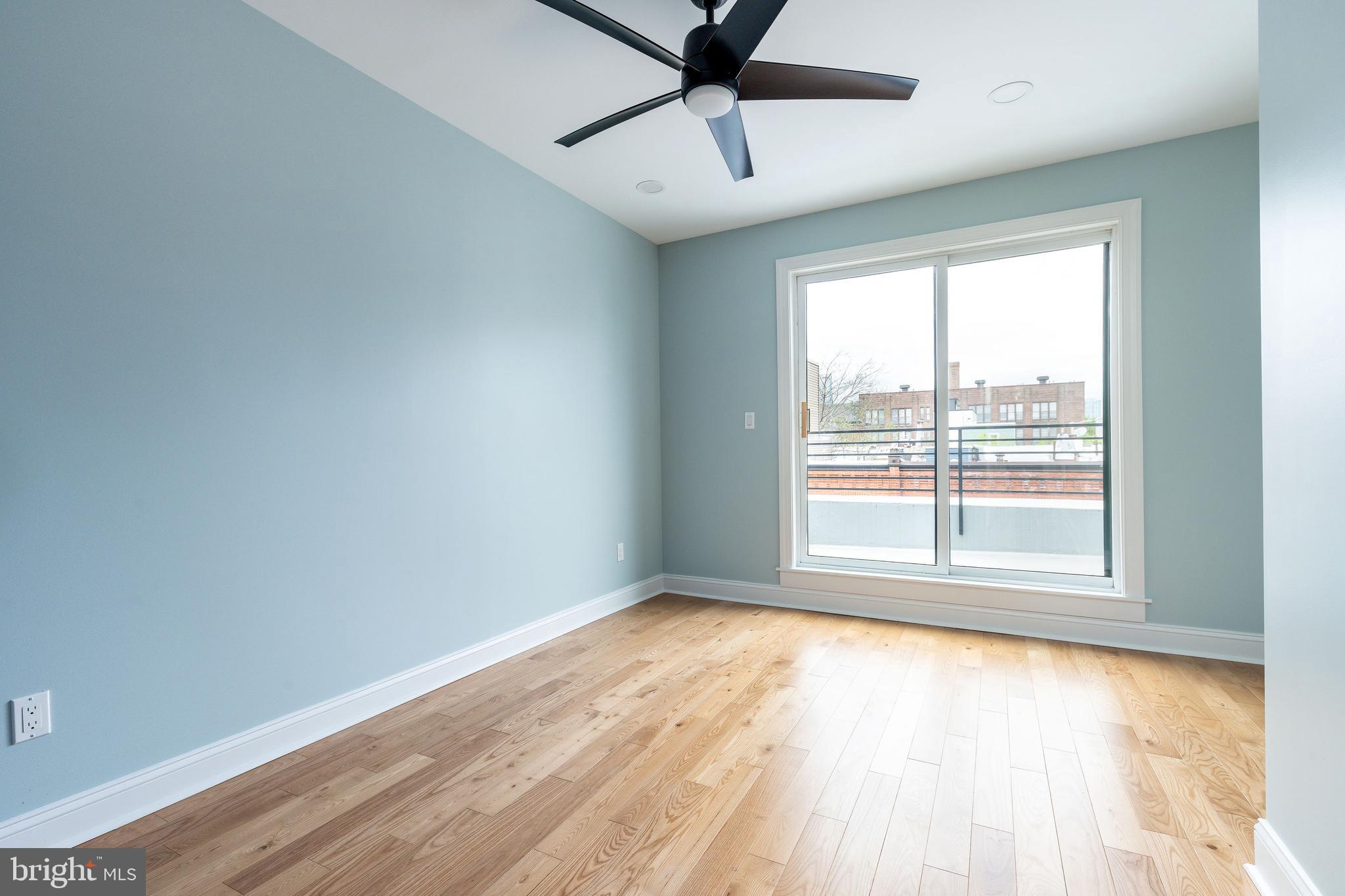 POINT BREEZE - Residential