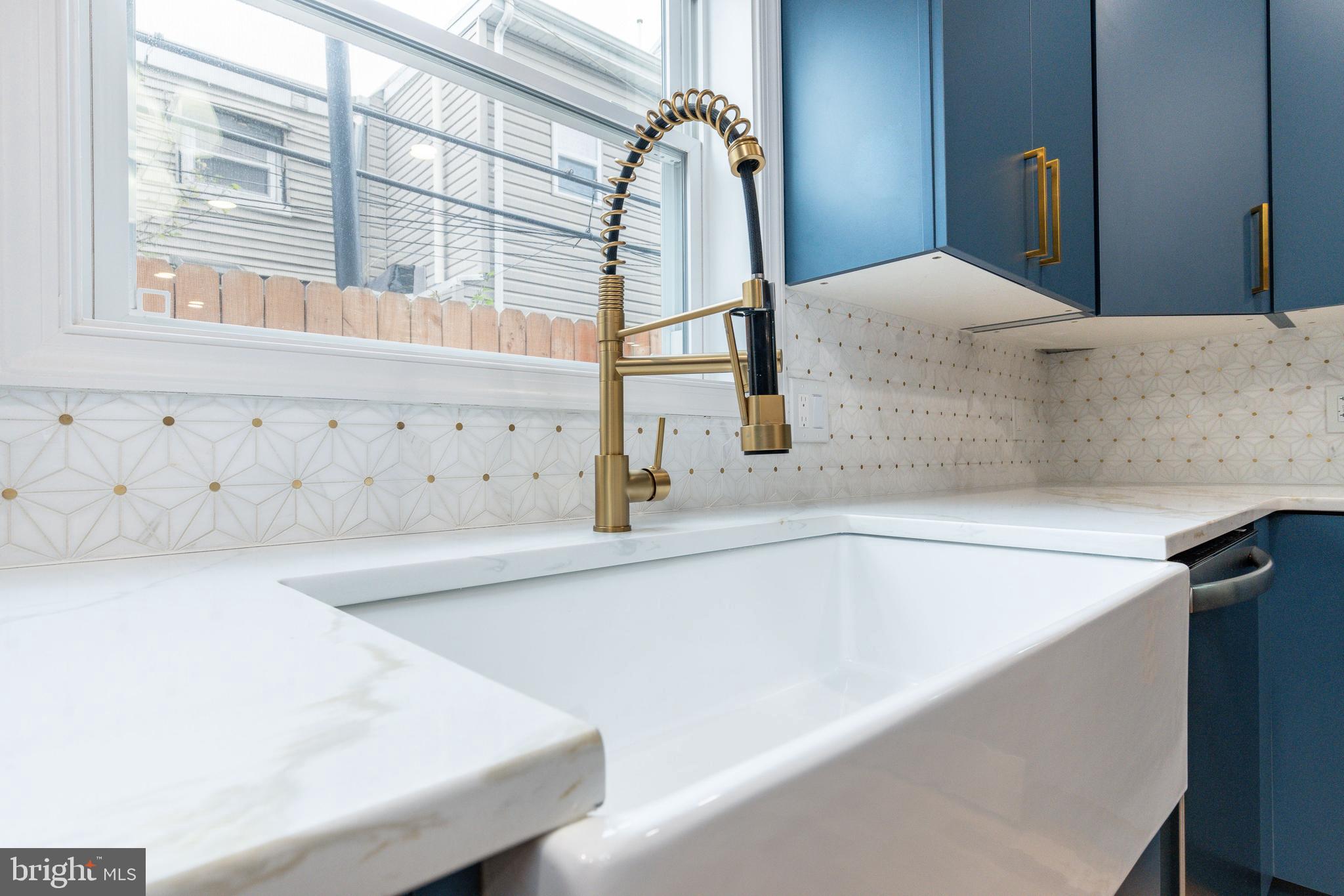 POINT BREEZE - Residential