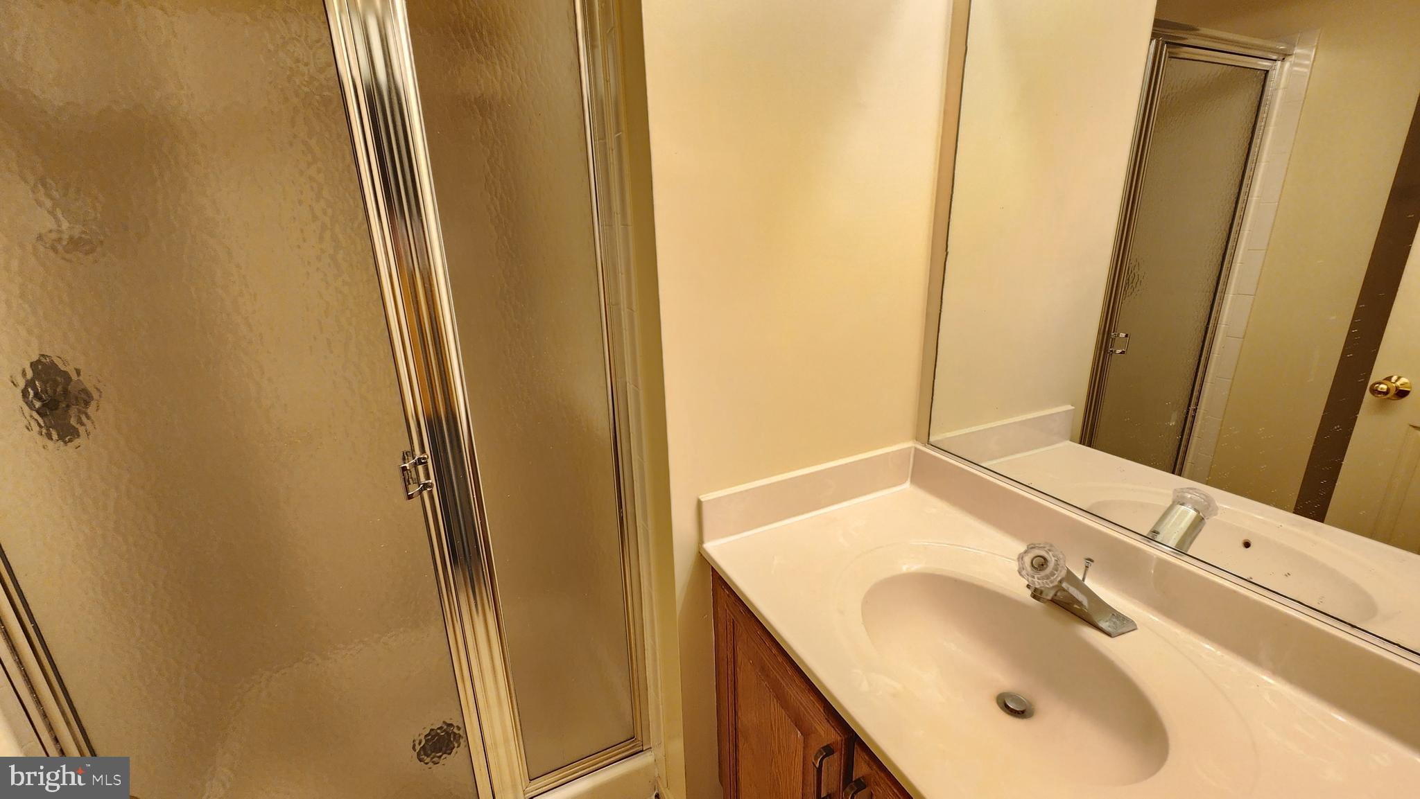 KINGSTOWNE - Residential Lease