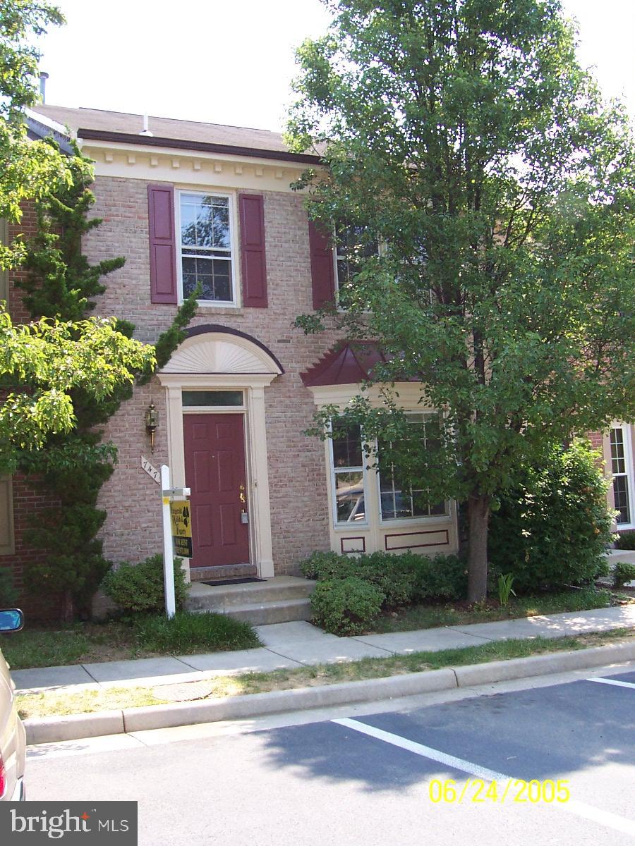 KINGSTOWNE - Residential Lease