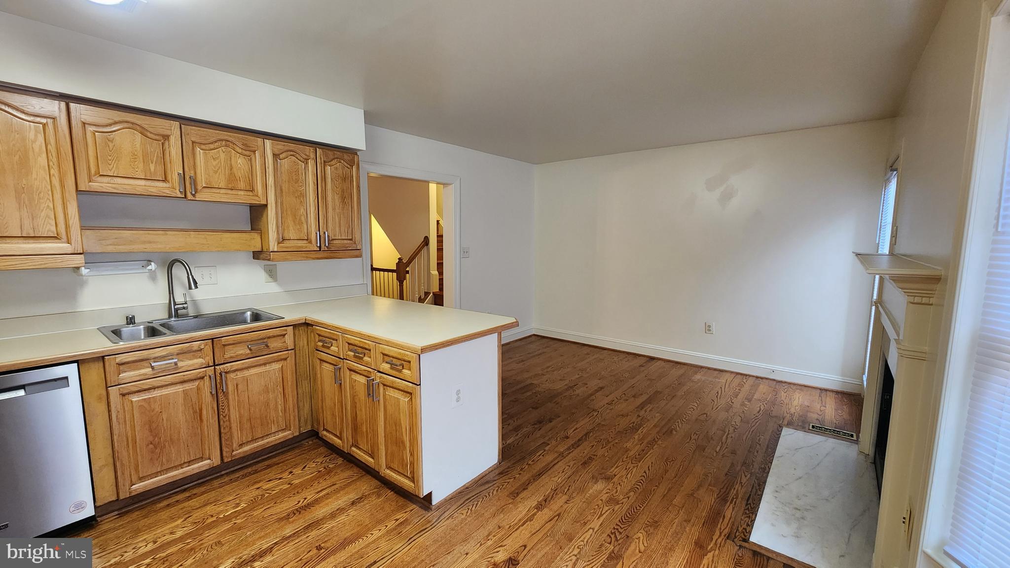 KINGSTOWNE - Residential Lease