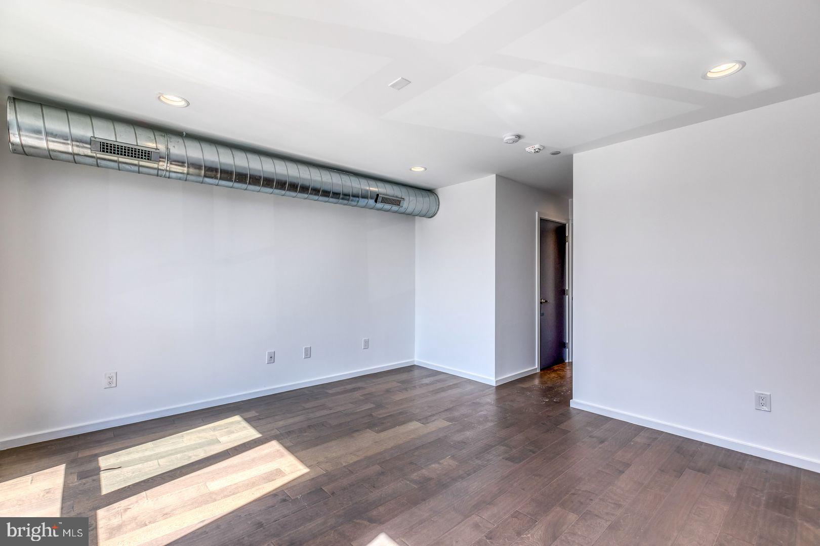 Perfect Location, Perfect Apartment. Visit Us Today!Please note: The building is under construction. Make ready date is March 1st, 20202.These brand new apartments got it all:-Natural light-Bi level units available-Wall to ceiling windows-Secured entry-Gourmet kitchen-Washer/dryer in each unit-Good size bedrooms-Large Closets-Convenient location-Pets friendly-Garage parking is available for $150/month.There's only one thing you can complain about: lack of availability! Hurry, book your tour today!Note: Pictures are of the model unit.Pet fee $350 per pet.