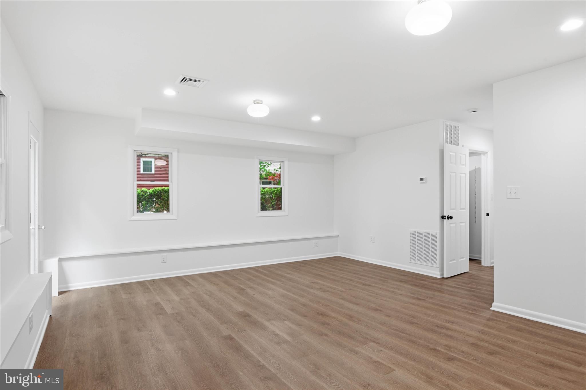 MONTGOMERY WOODS - Residential