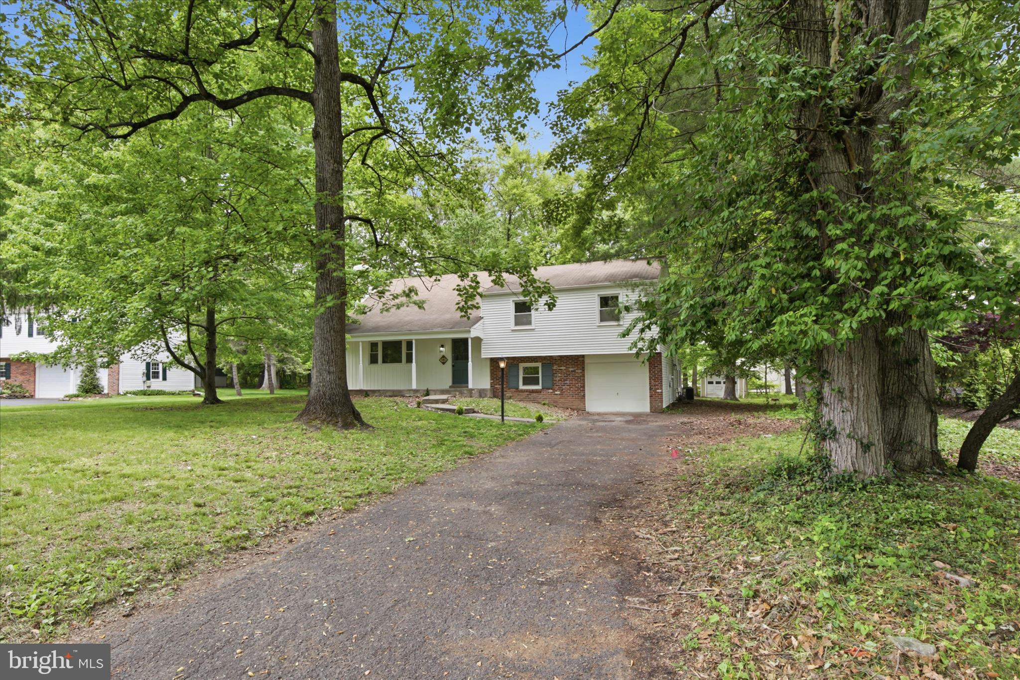 140 WOODLAND DRIVE