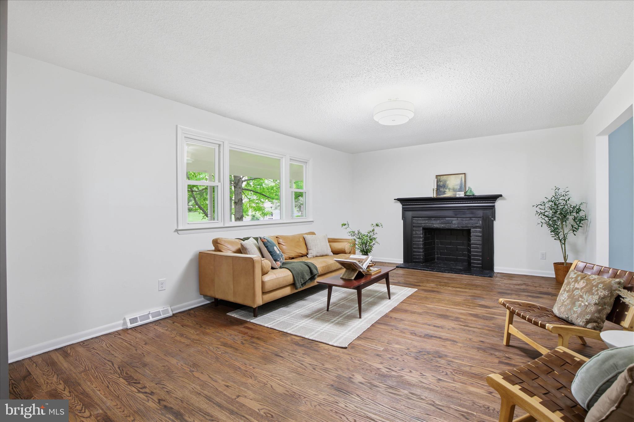 MONTGOMERY WOODS - Residential