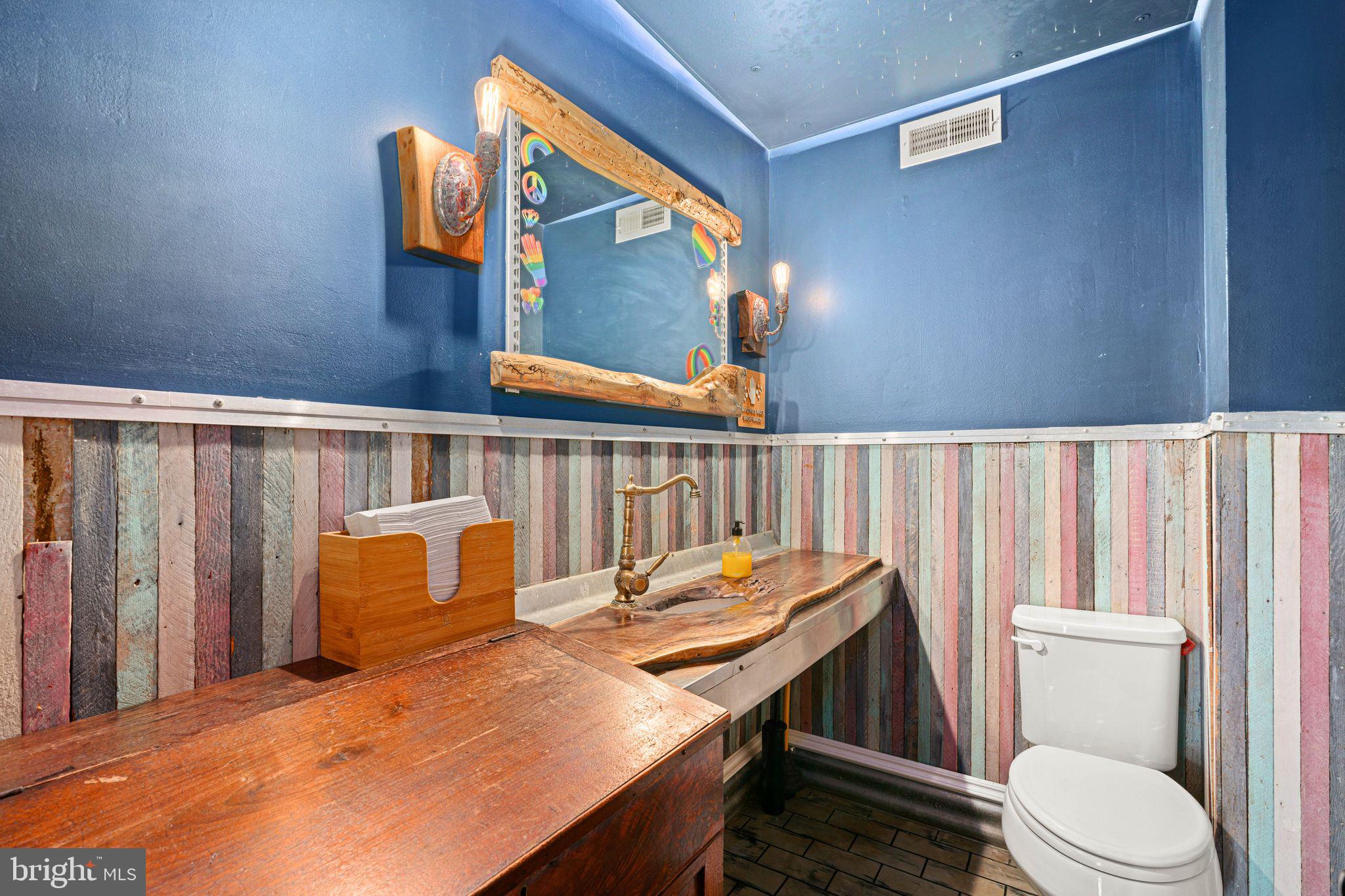 RITTENHOUSE SQUARE - Commercial Sale