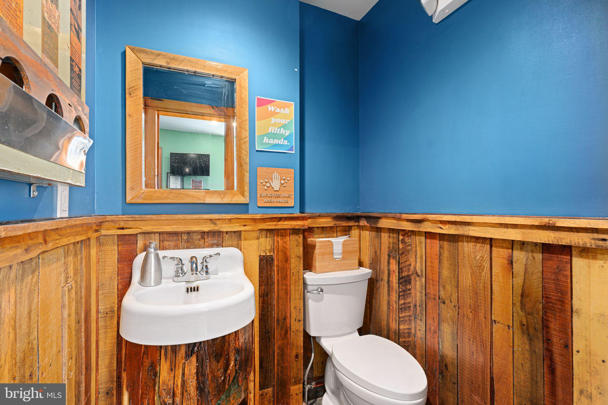 RITTENHOUSE SQUARE - Commercial Sale