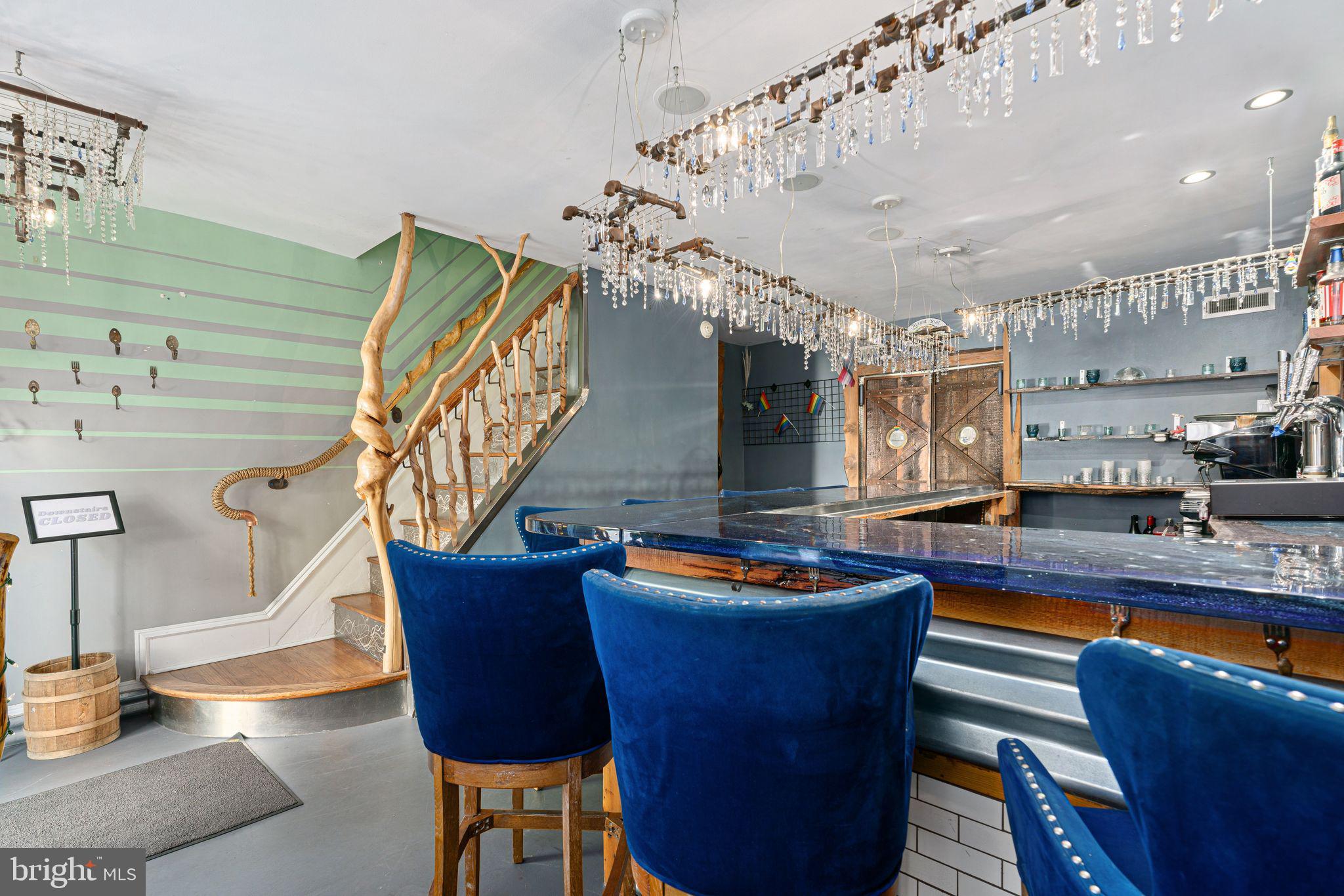 RITTENHOUSE SQUARE - Commercial Sale