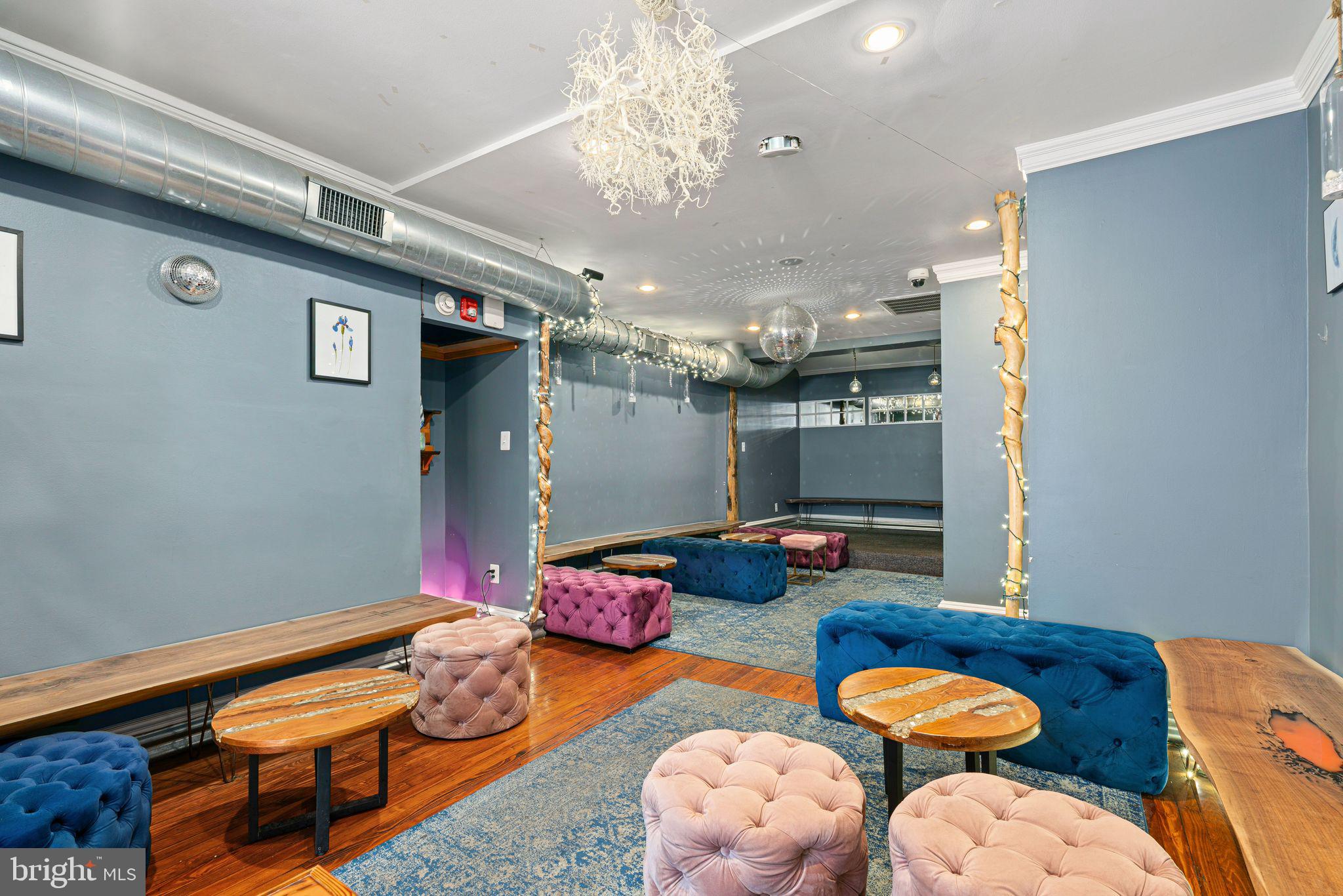 RITTENHOUSE SQUARE - Commercial Sale