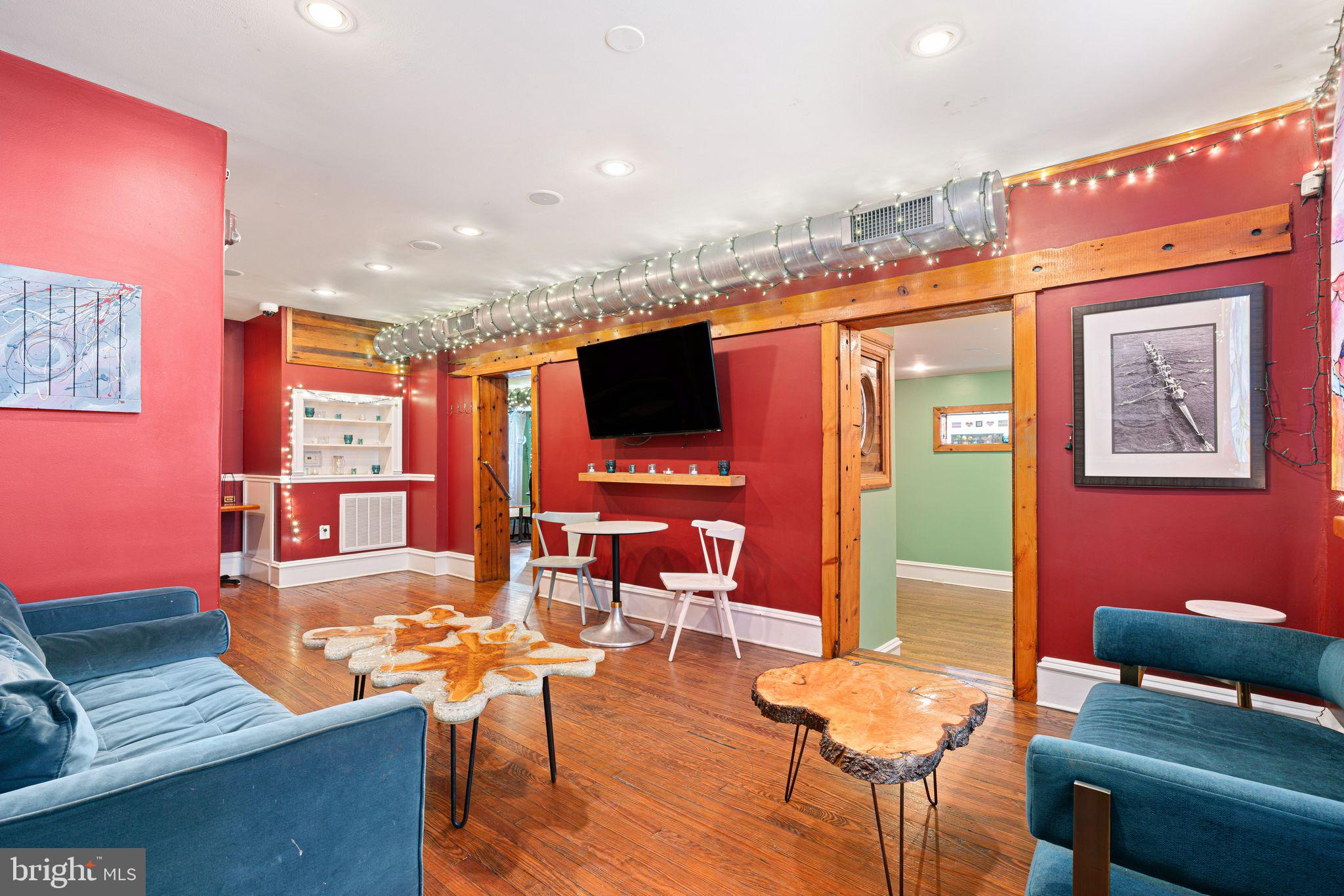 RITTENHOUSE SQUARE - Commercial Sale