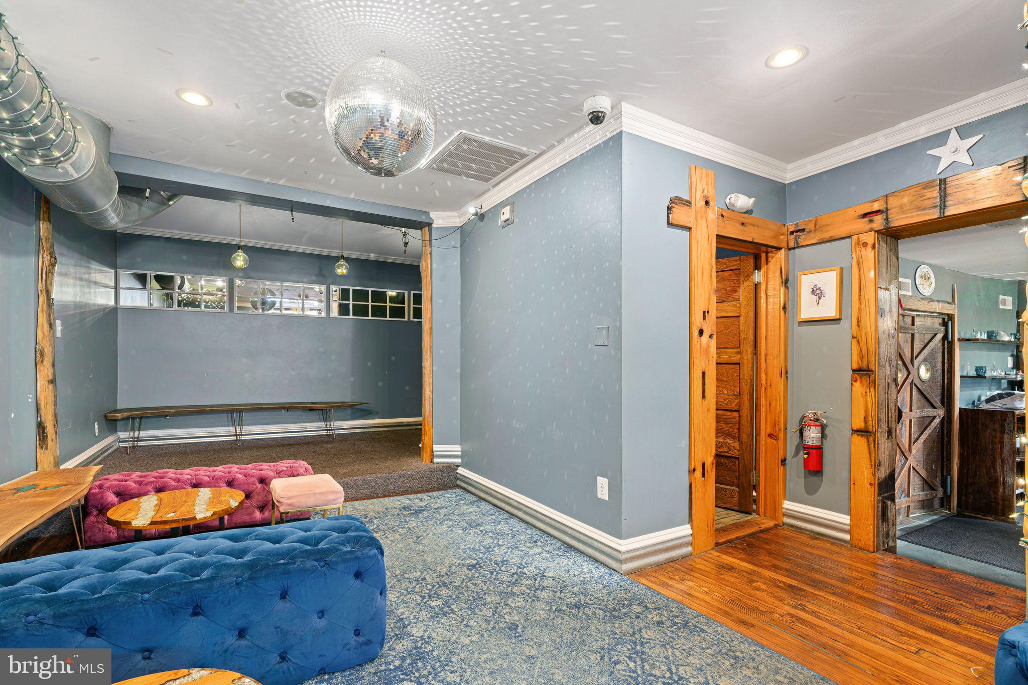 RITTENHOUSE SQUARE - Commercial Sale