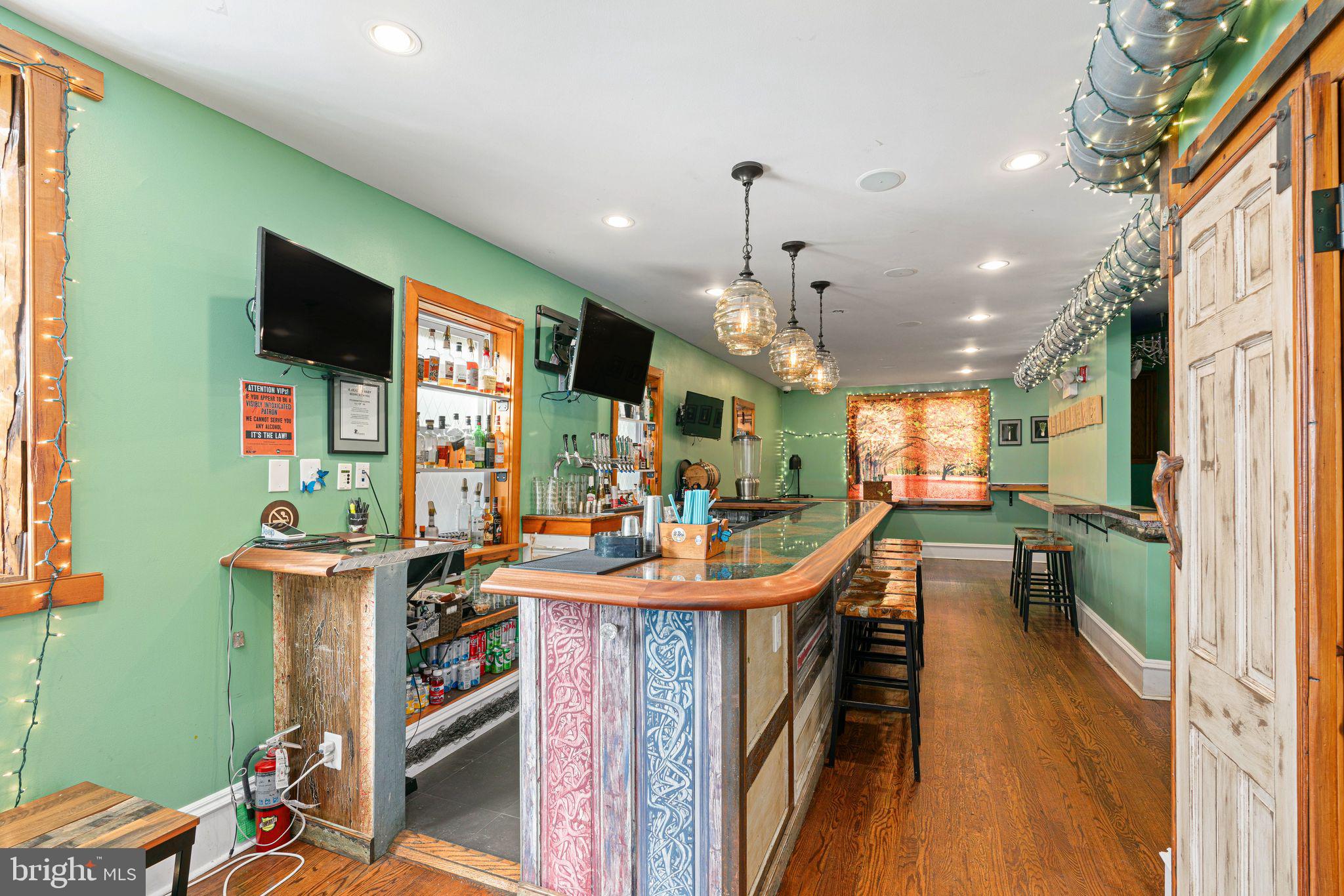 RITTENHOUSE SQUARE - Commercial Sale