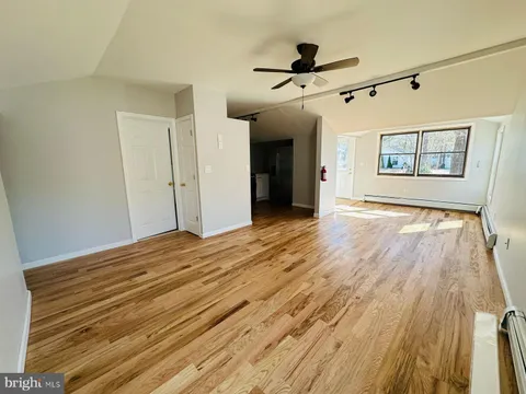 65 Bay Parkway, Waretown, NJ MLS: NJOC2032416