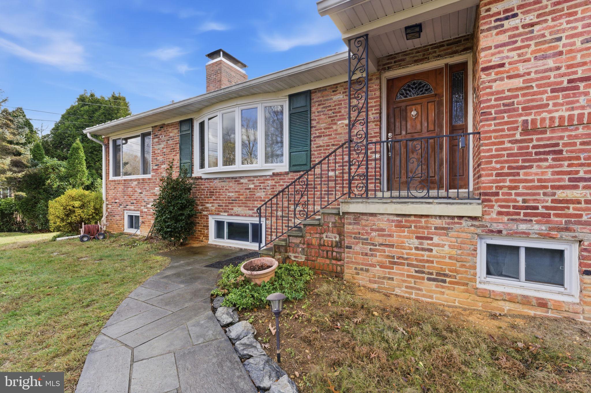 8819 SOUTHWICK STREET