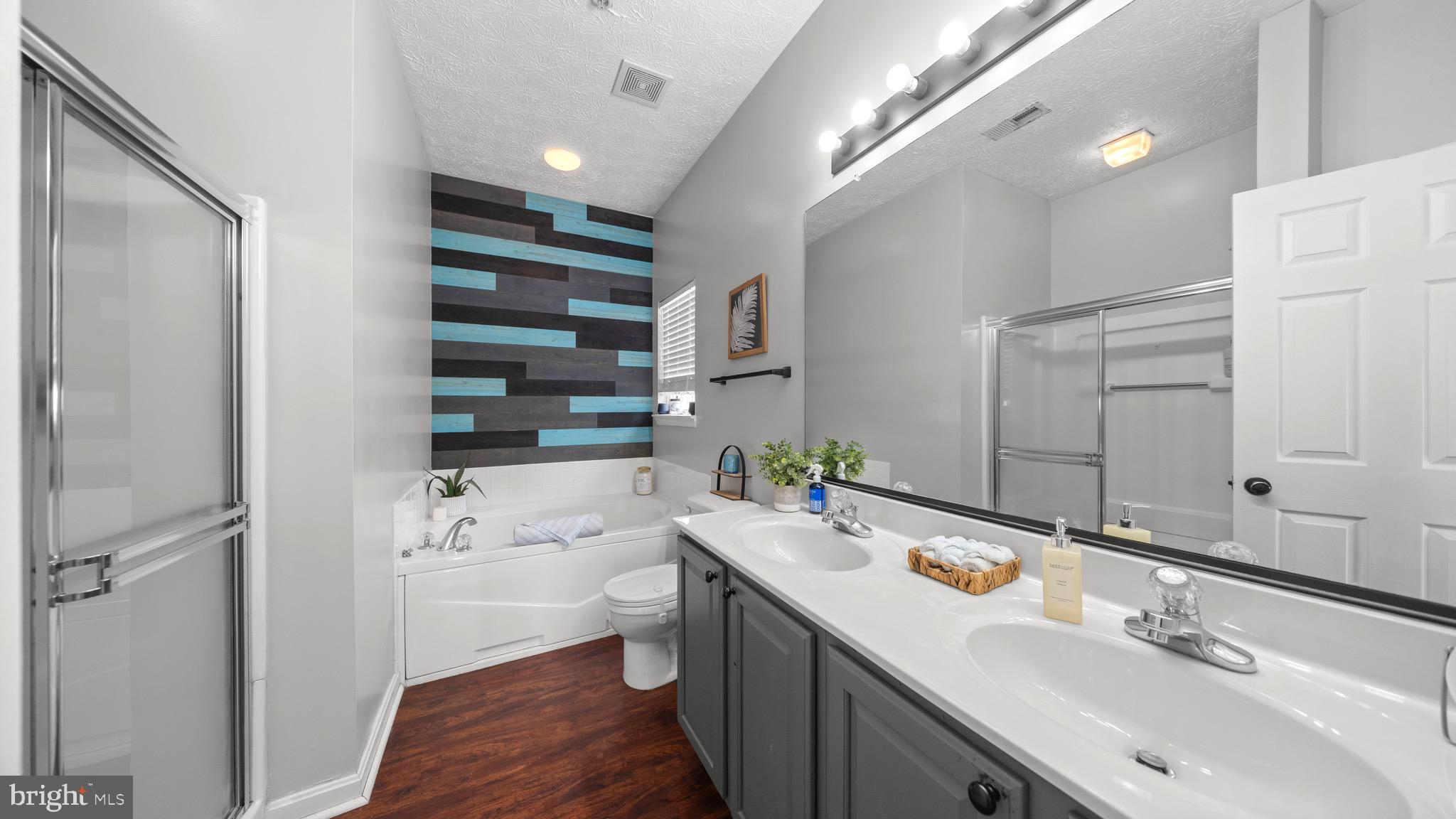 WOOD CREEK GOLF COMM - Residential