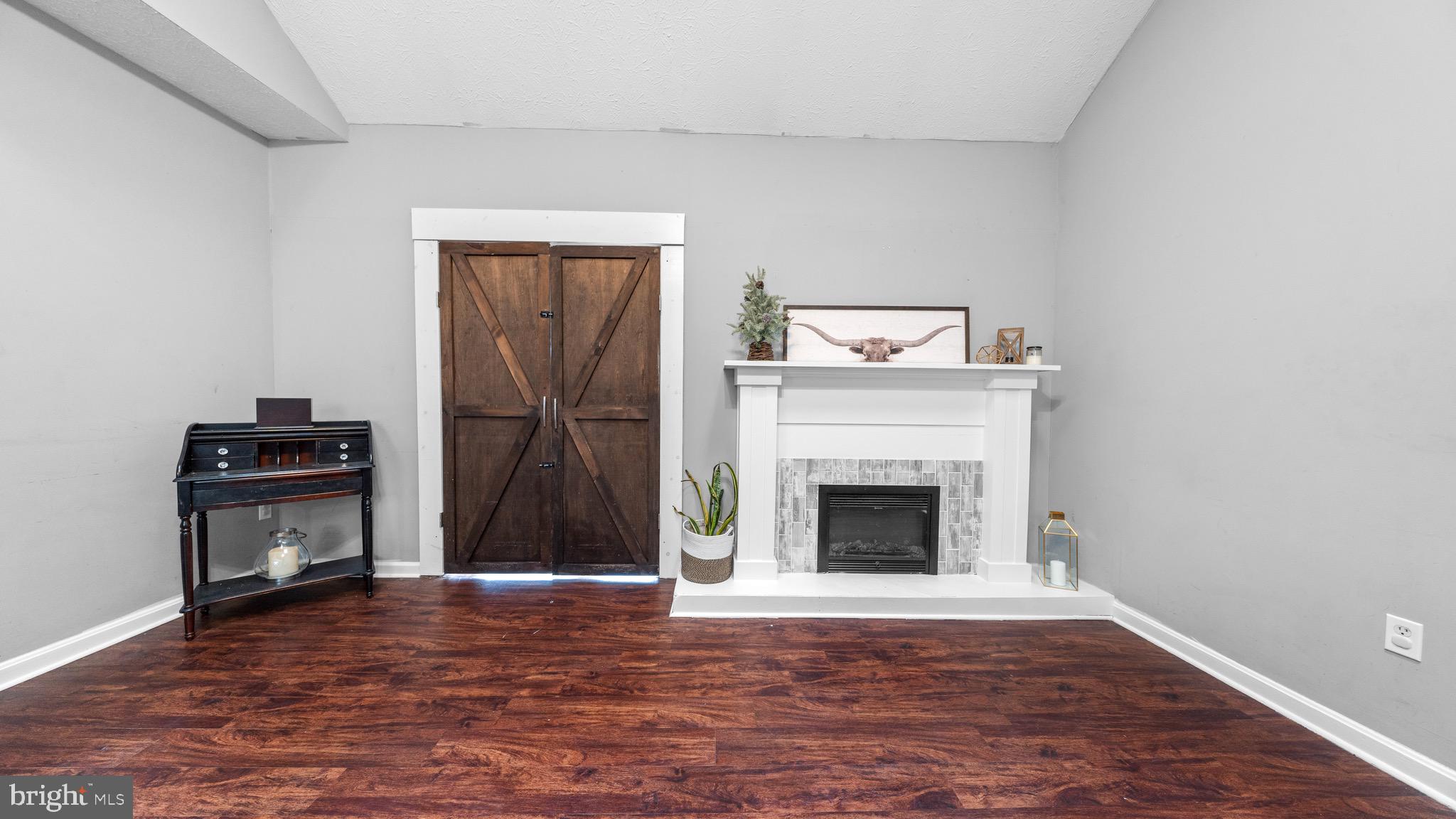 WOOD CREEK GOLF COMM - Residential