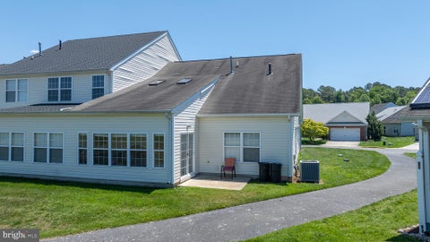 Townhouse For Sale - 9016 Executive Club Drive<br/> DELMAR, MD 21875