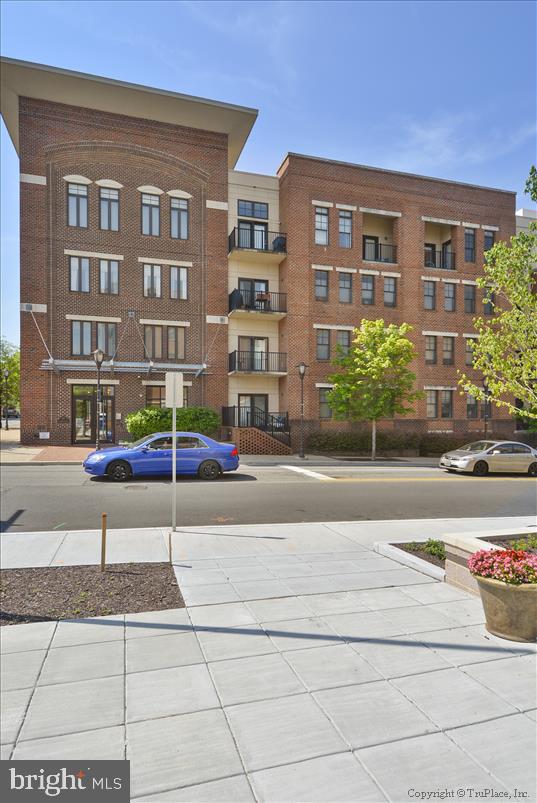 THE PRESTON - Residential Lease