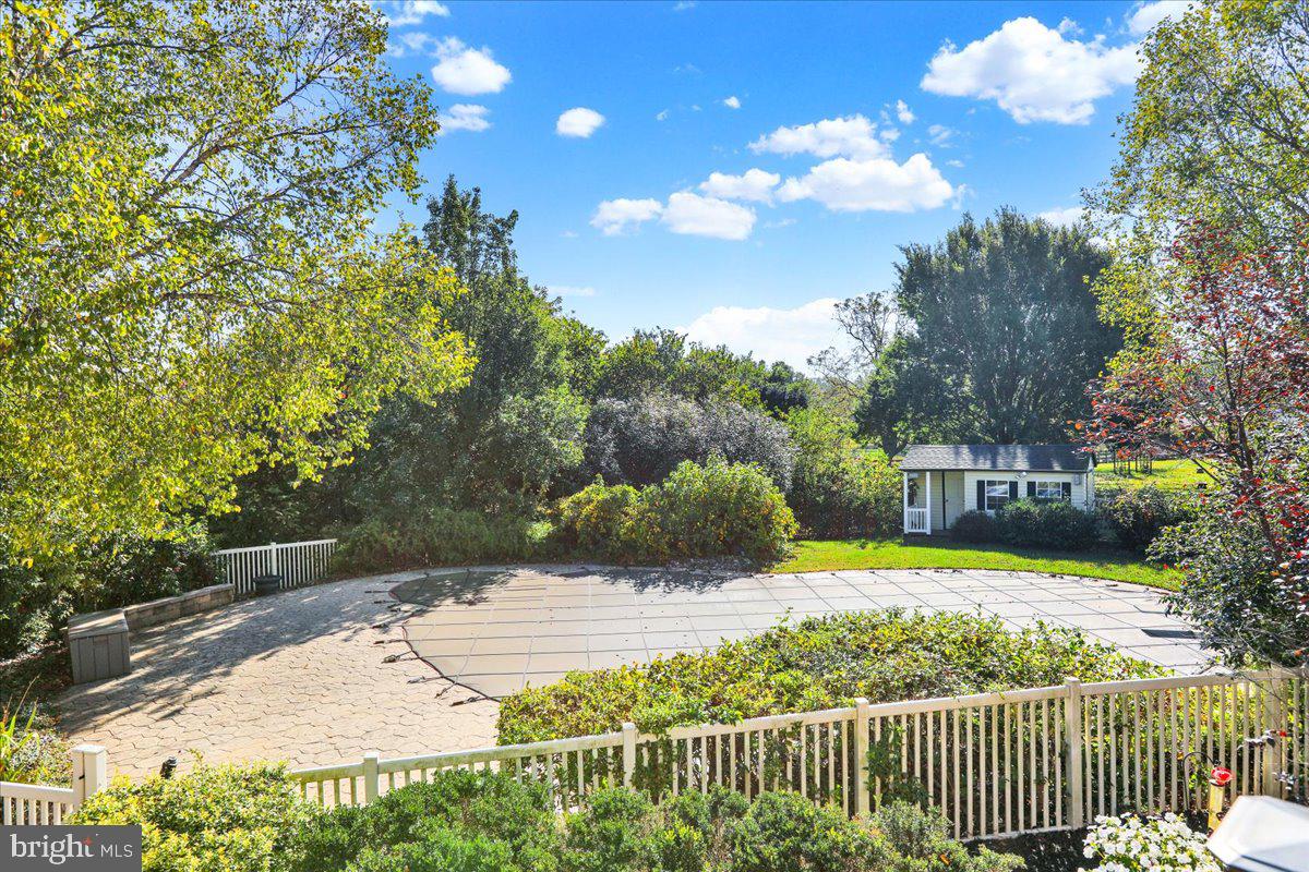 TOBI HILL ESTATES - Residential