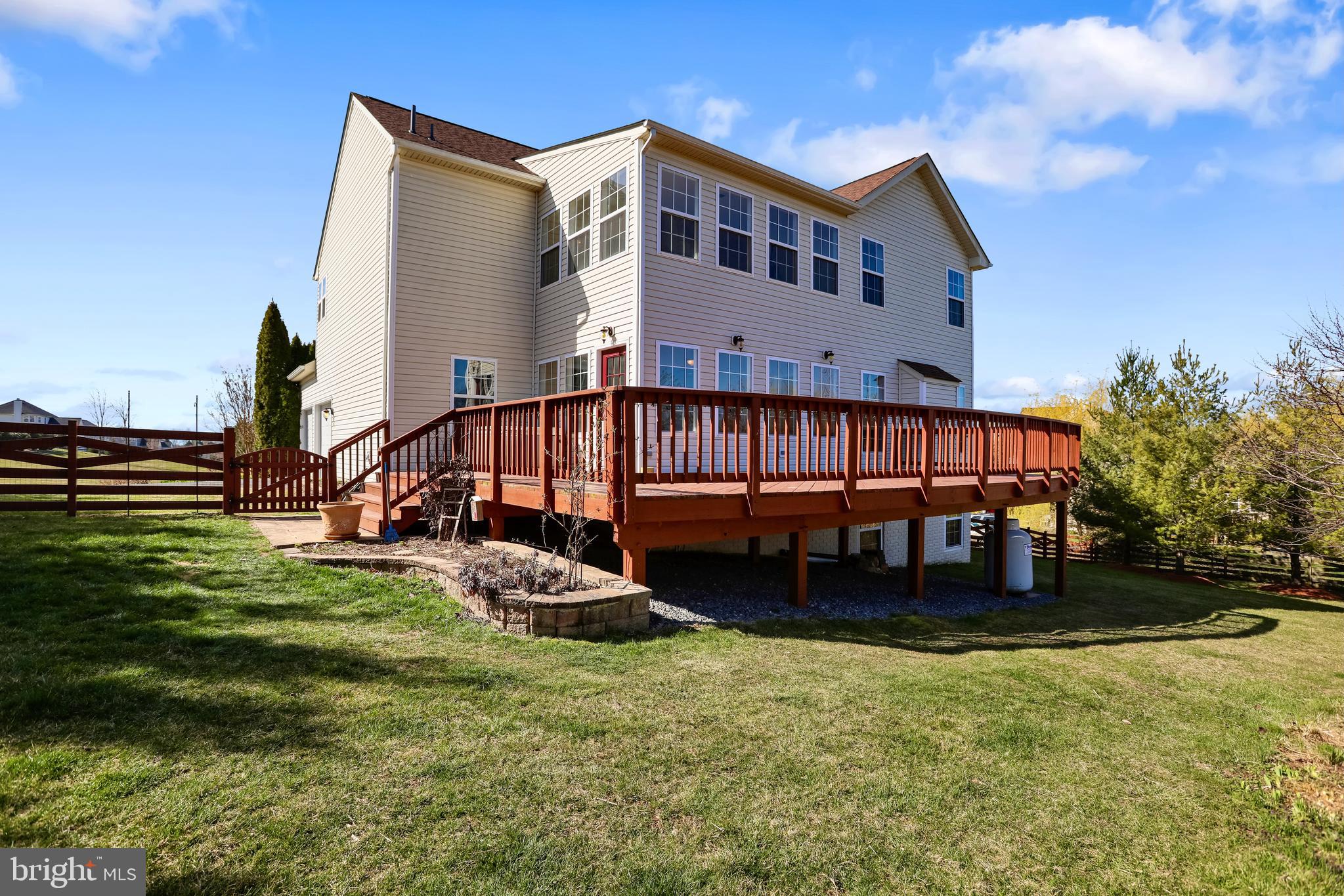 SPRUCE HILL ESTATES - Residential