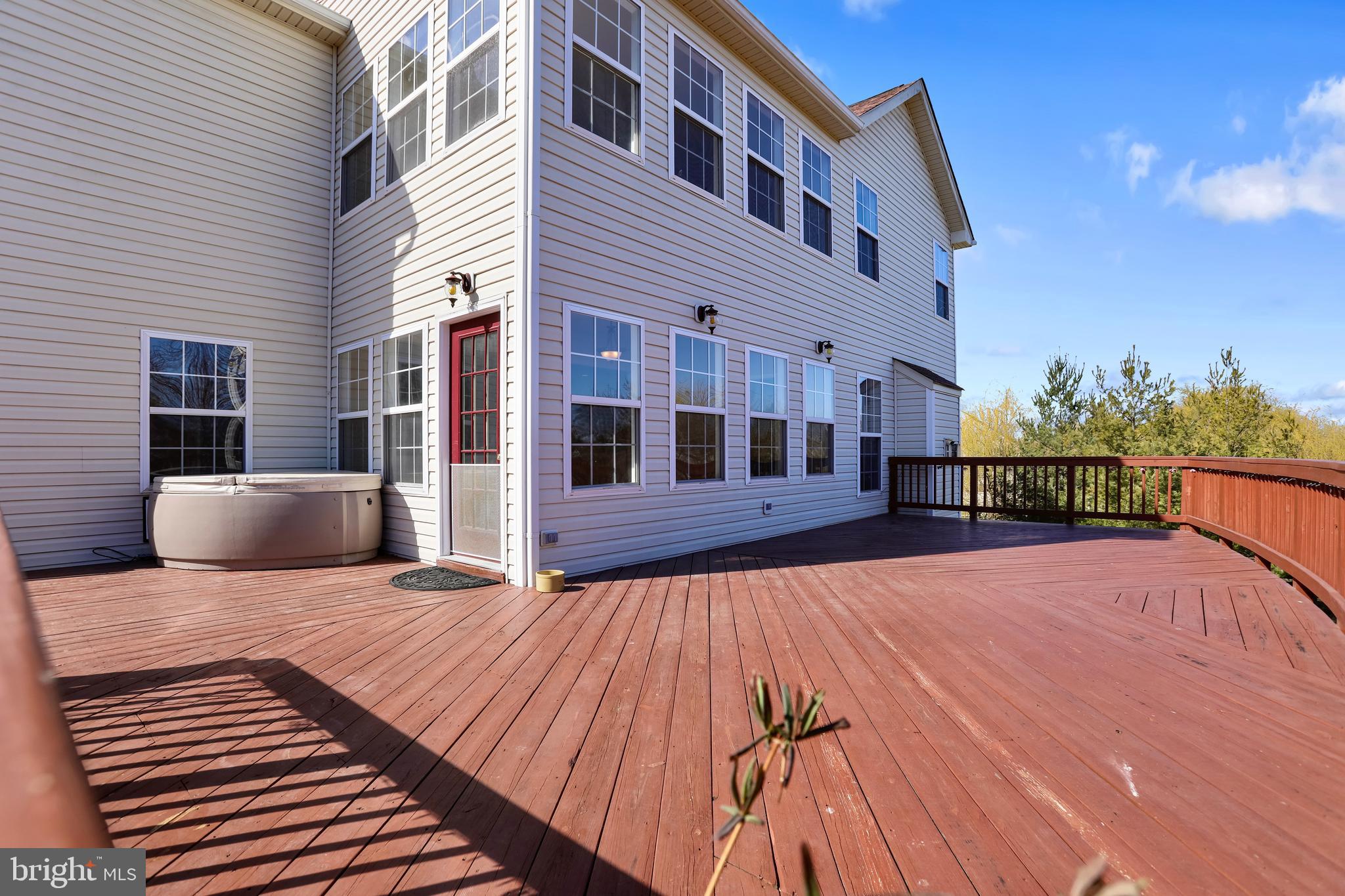 SPRUCE HILL ESTATES - Residential