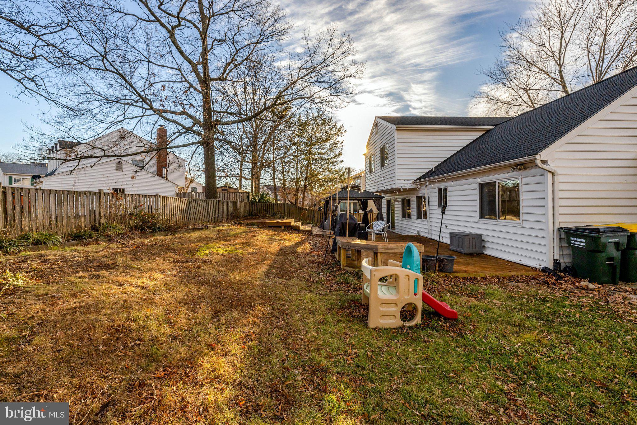 REFLECTION LAKE - Residential