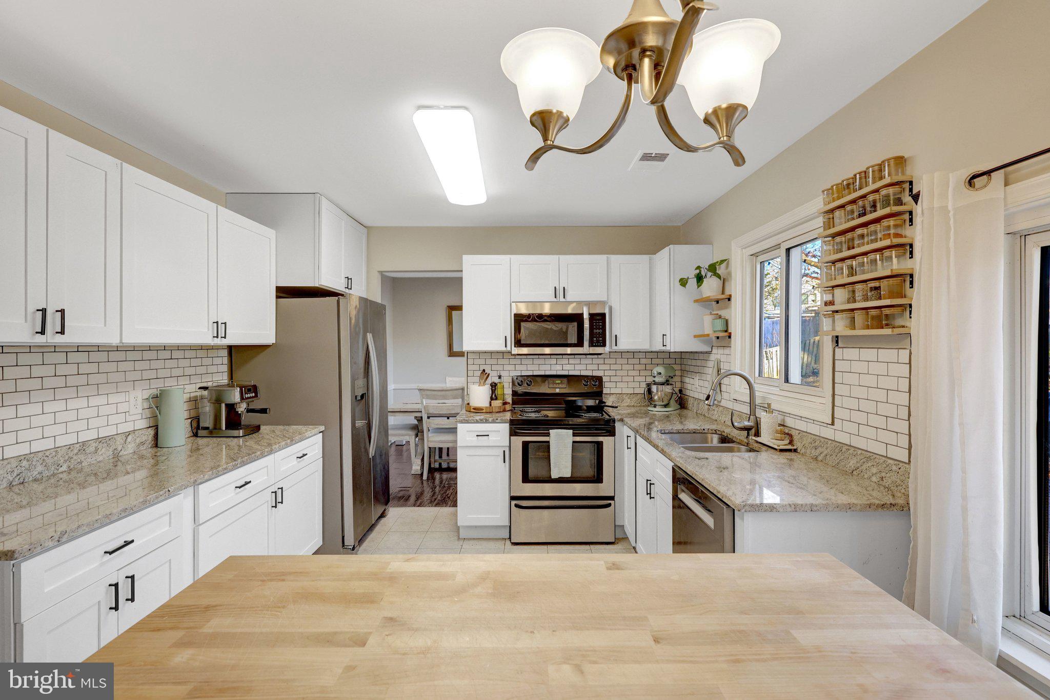 REFLECTION LAKE - Residential