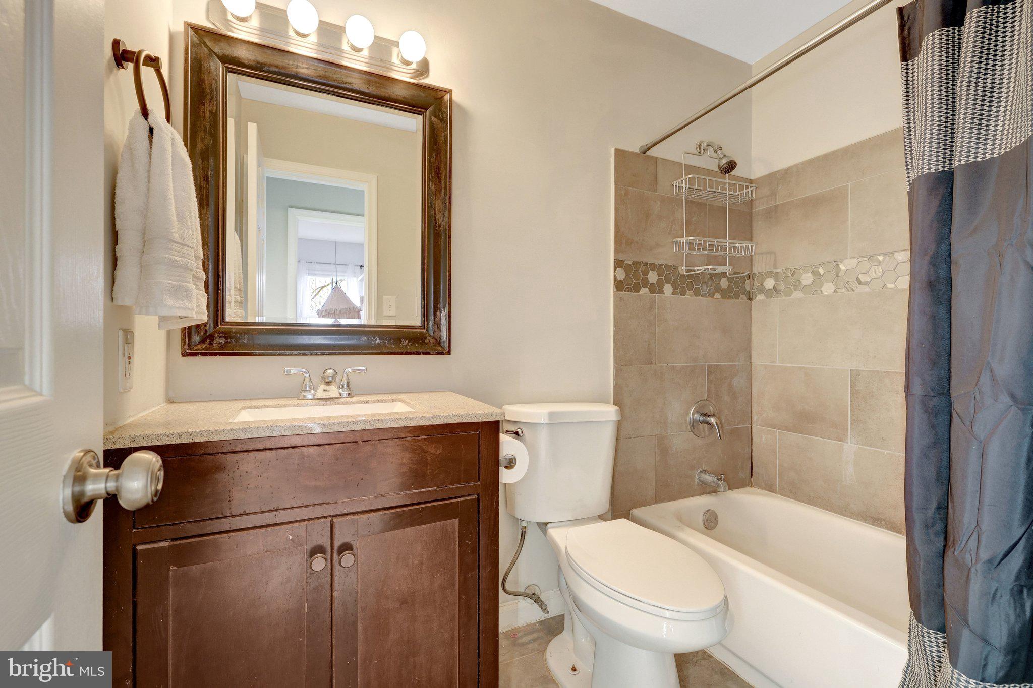 REFLECTION LAKE - Residential