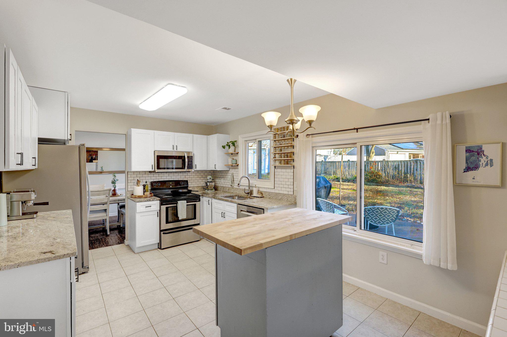 REFLECTION LAKE - Residential