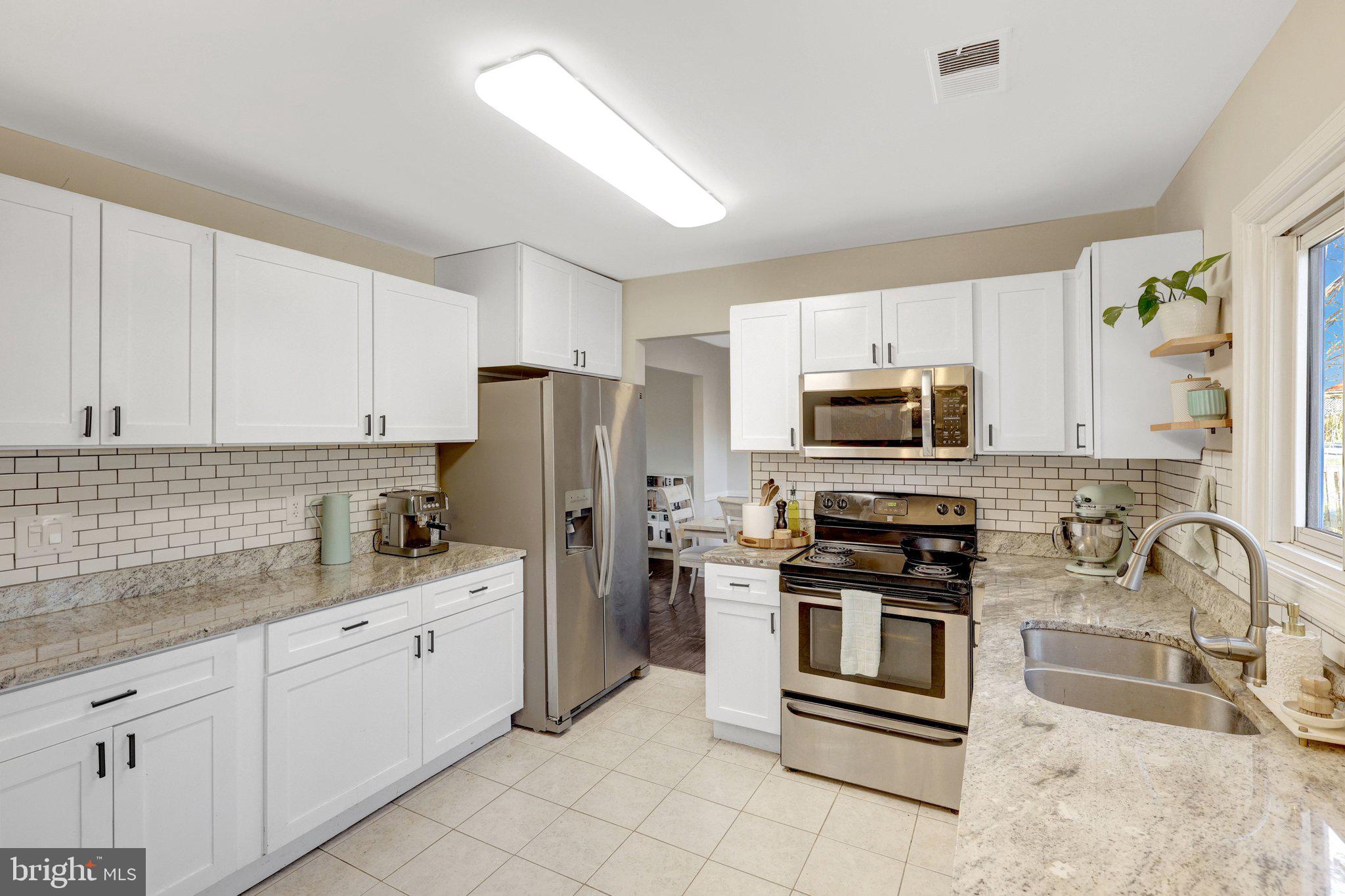 REFLECTION LAKE - Residential