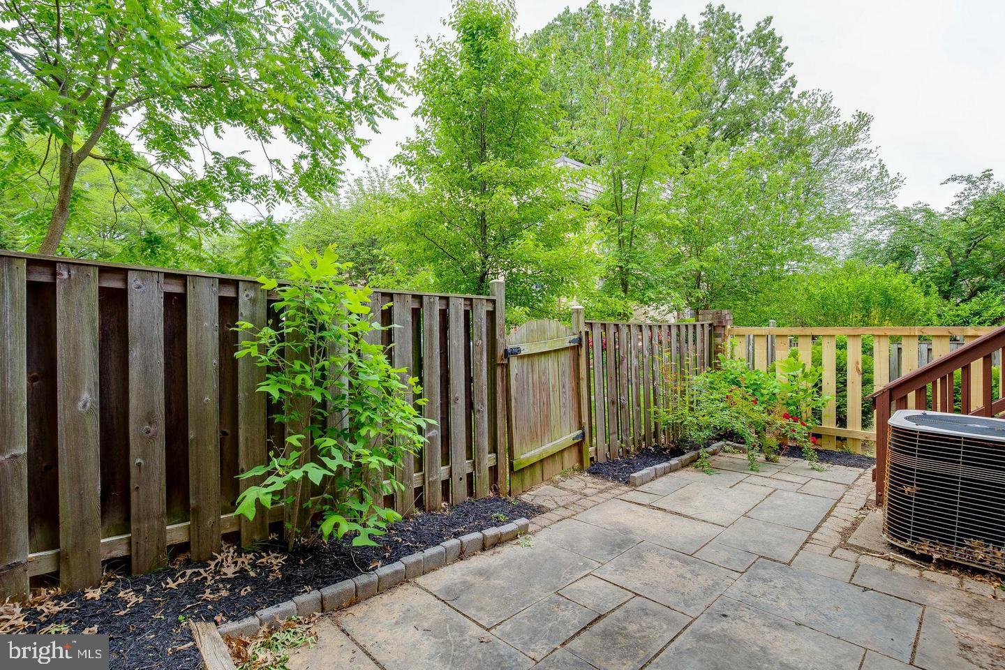 CHERRYWOOD SQUARE - Residential Lease