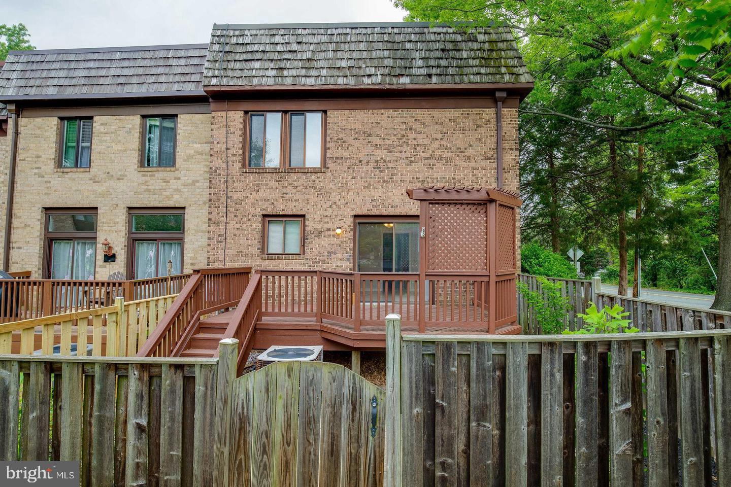 CHERRYWOOD SQUARE - Residential Lease