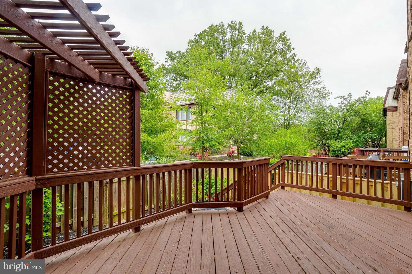 CHERRYWOOD SQUARE - Residential Lease