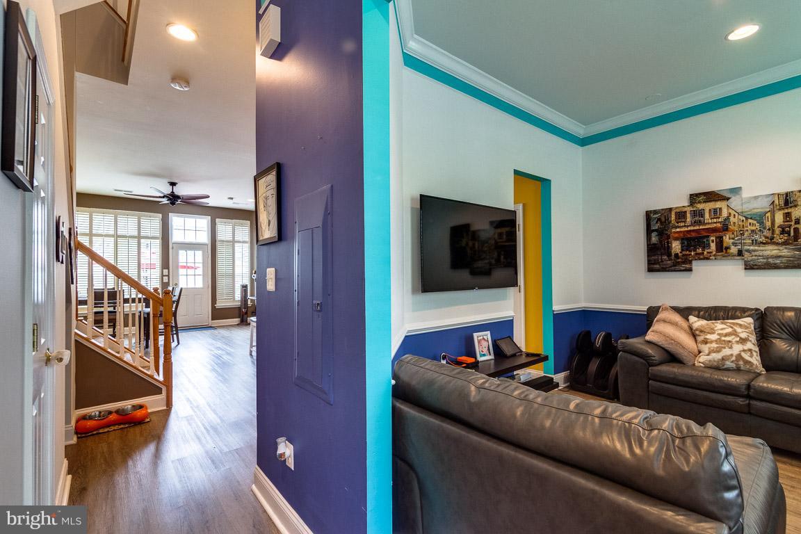 SOUTH RIDING - Residential