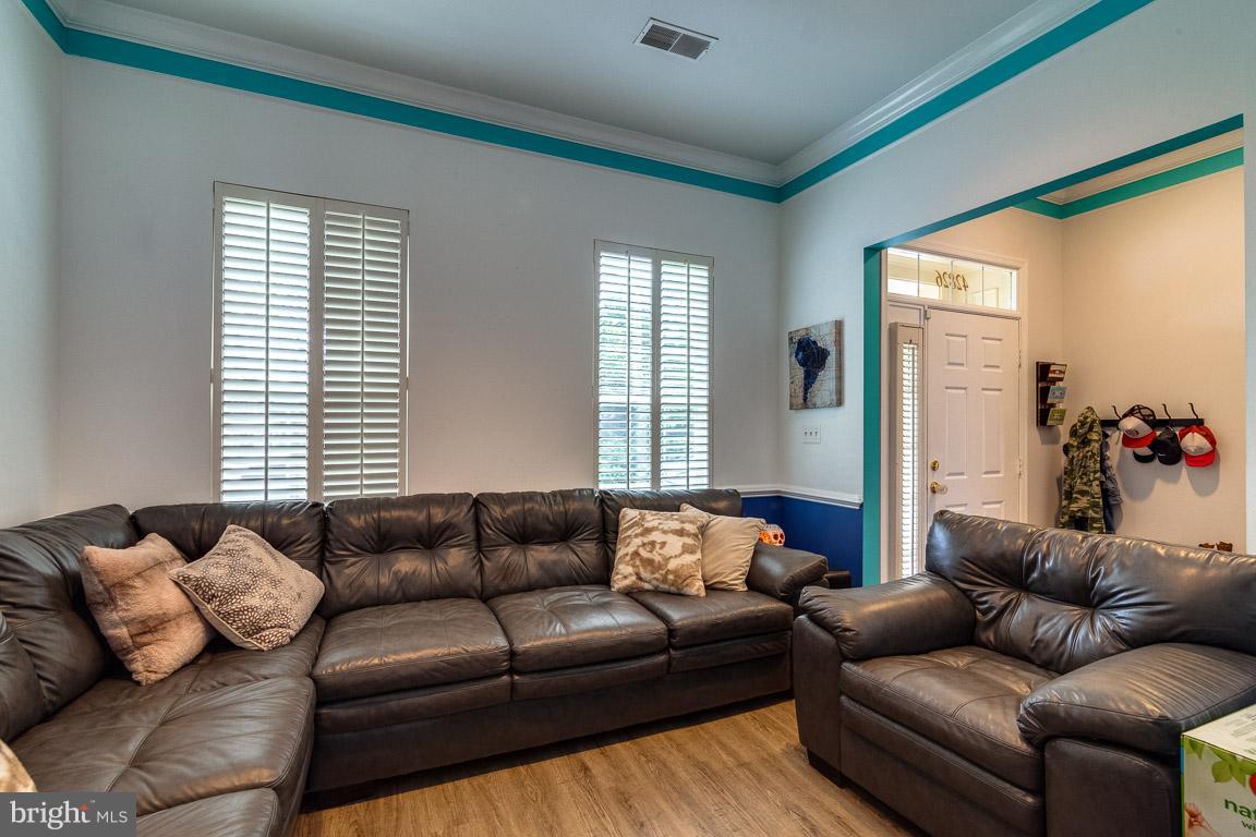 SOUTH RIDING - Residential