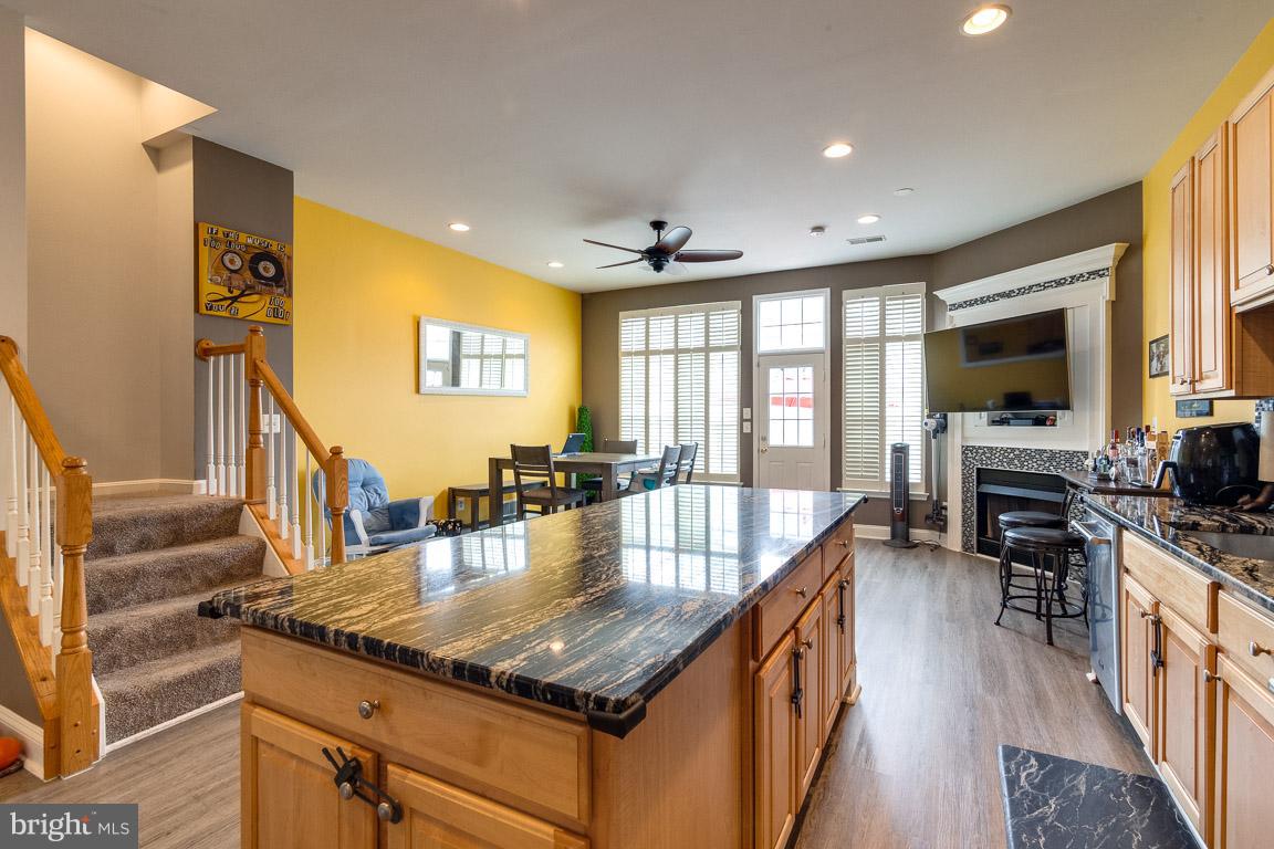 SOUTH RIDING - Residential