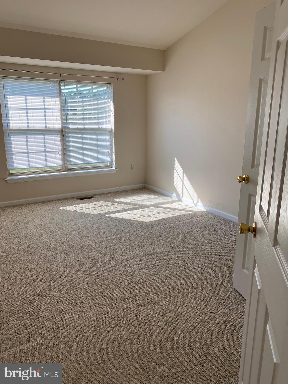NICHOLSON SQUARE VILLAGE - Residential Lease