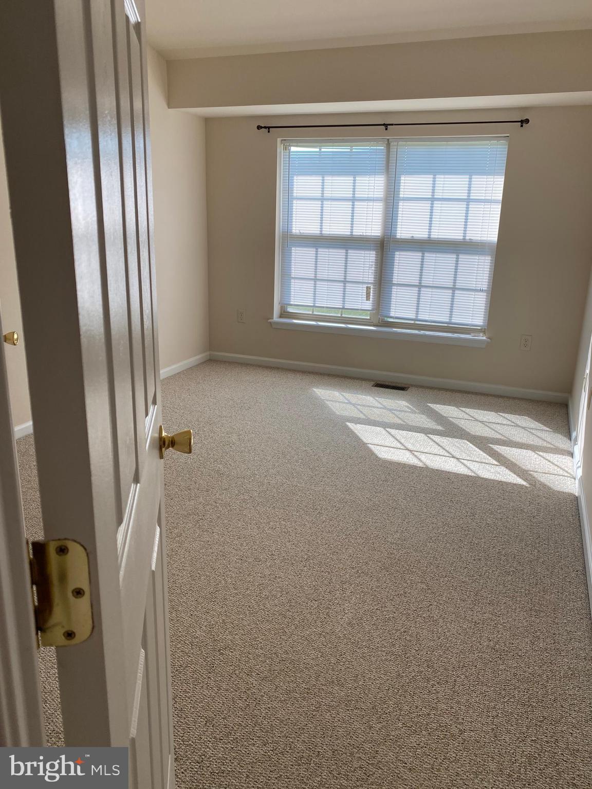 NICHOLSON SQUARE VILLAGE - Residential Lease