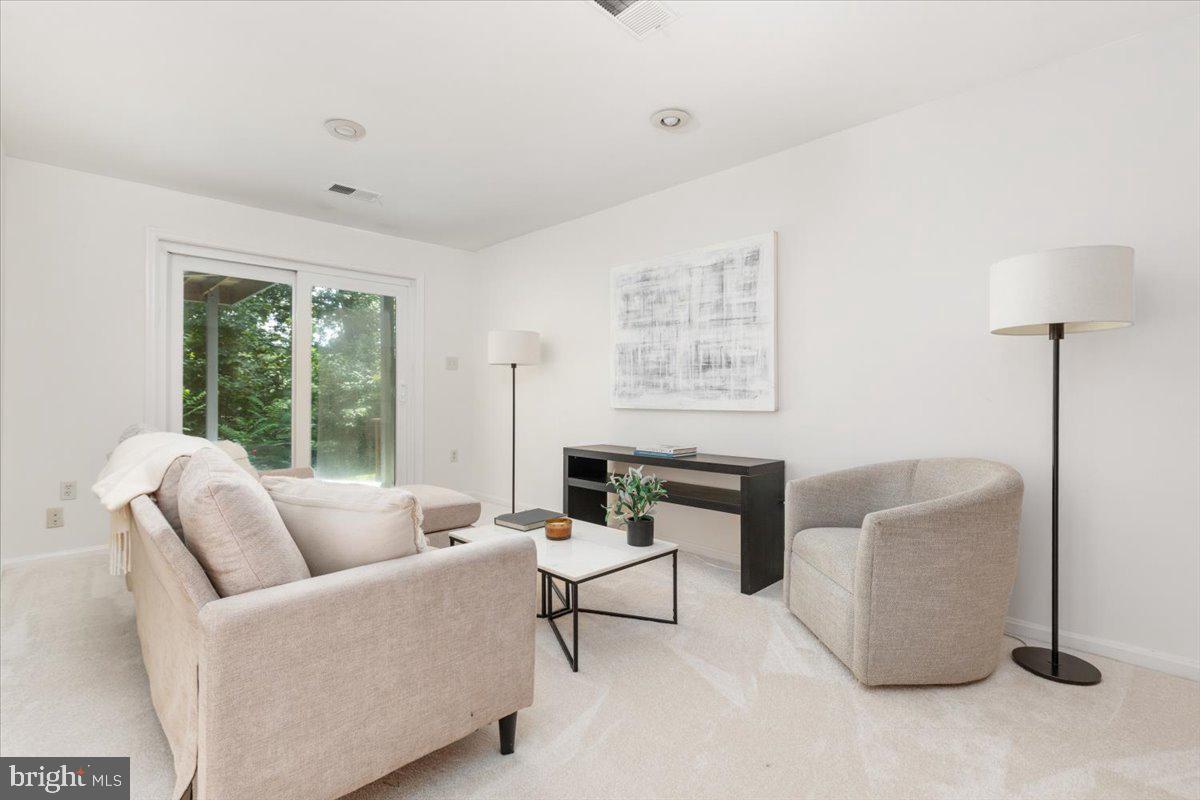 RESTON - Residential Lease