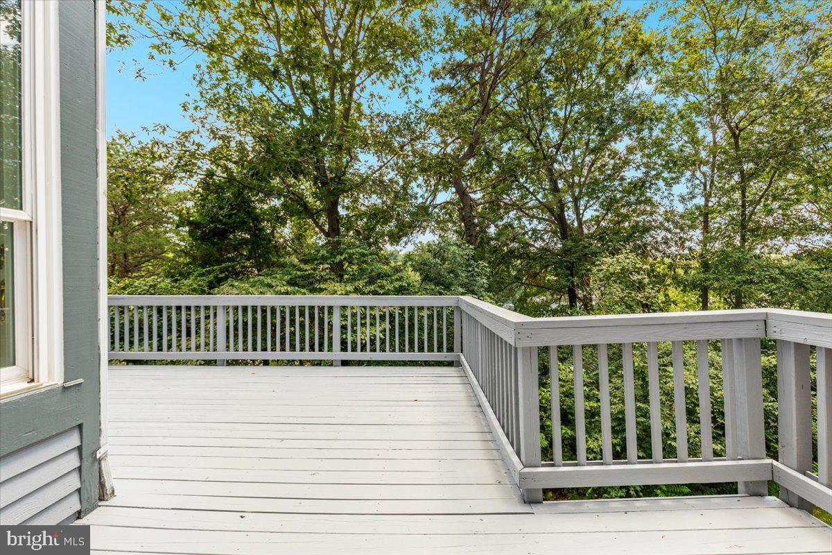 RESTON - Residential Lease