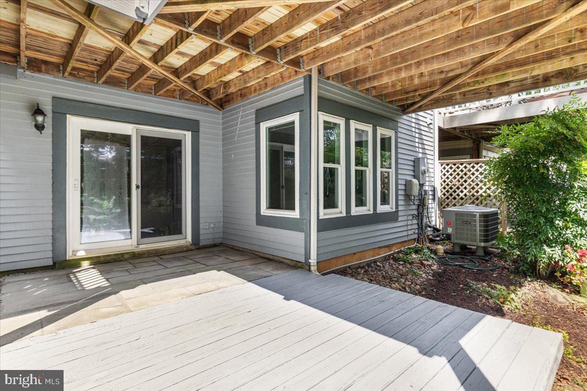 RESTON - Residential Lease